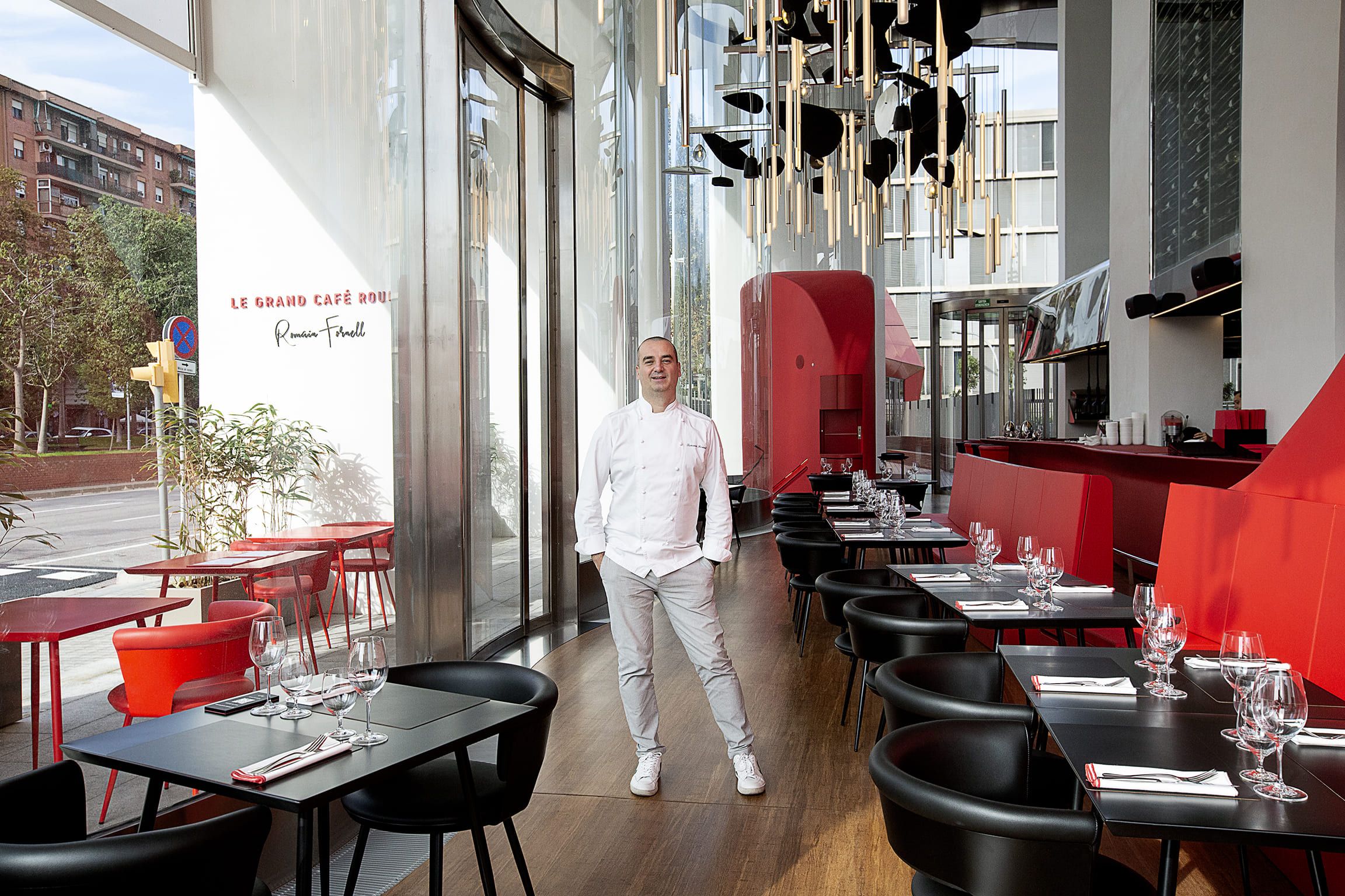 El chef Romain Fornell, a la sala de Le Grand Café Rouge