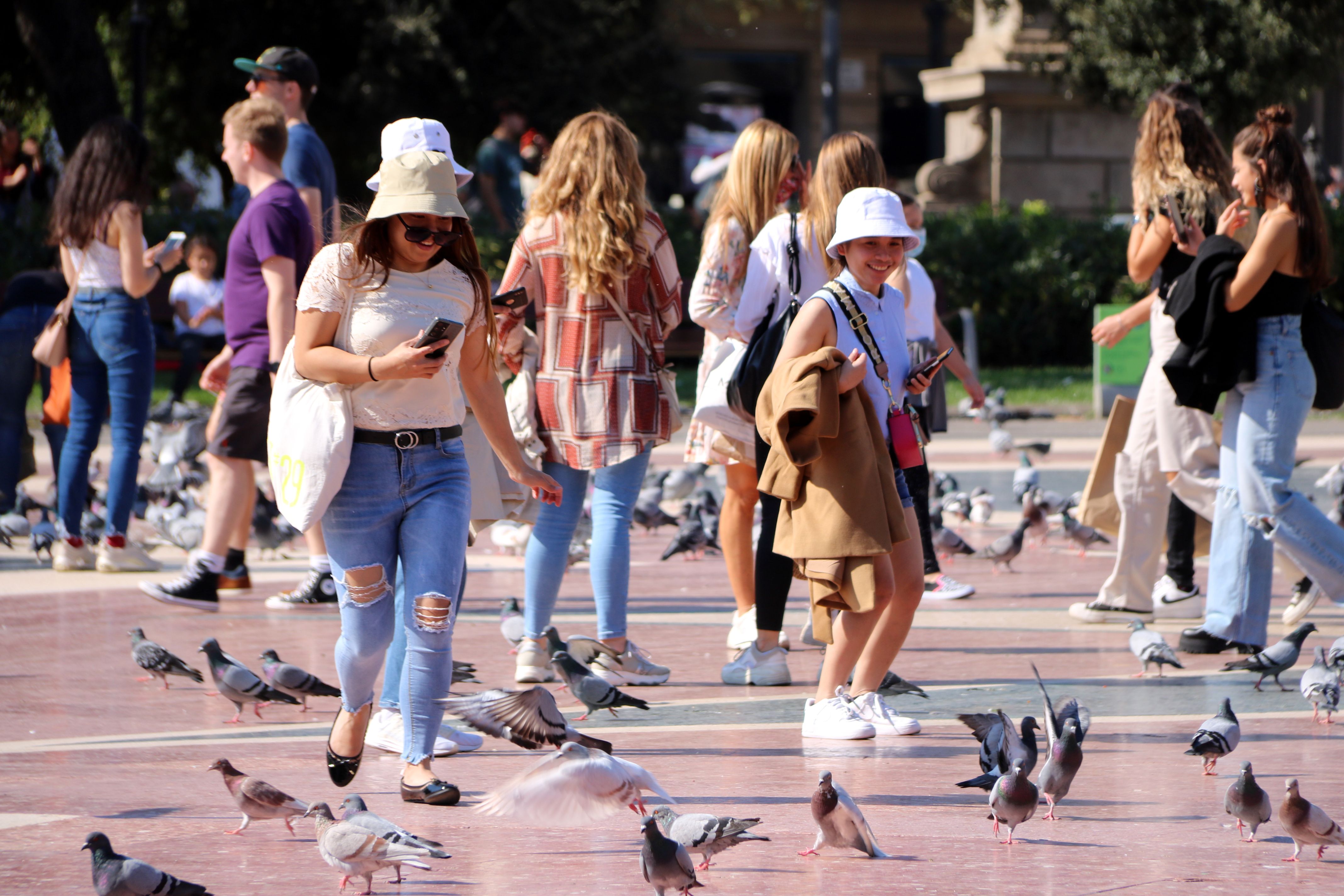 Turistes a Plaça Catalunya, Barcelona | ACN