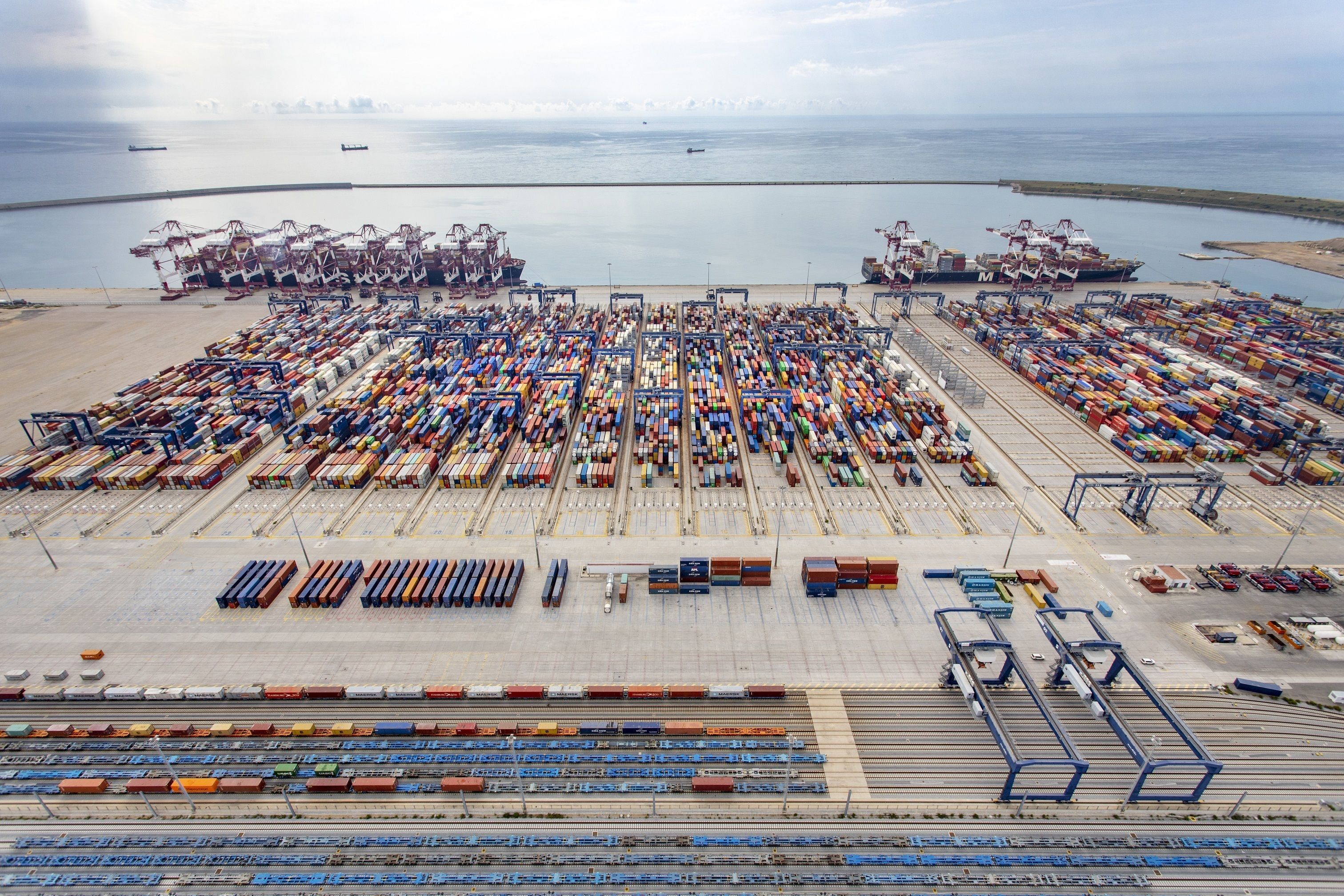 La terminal Hutchison del port de Barcelona