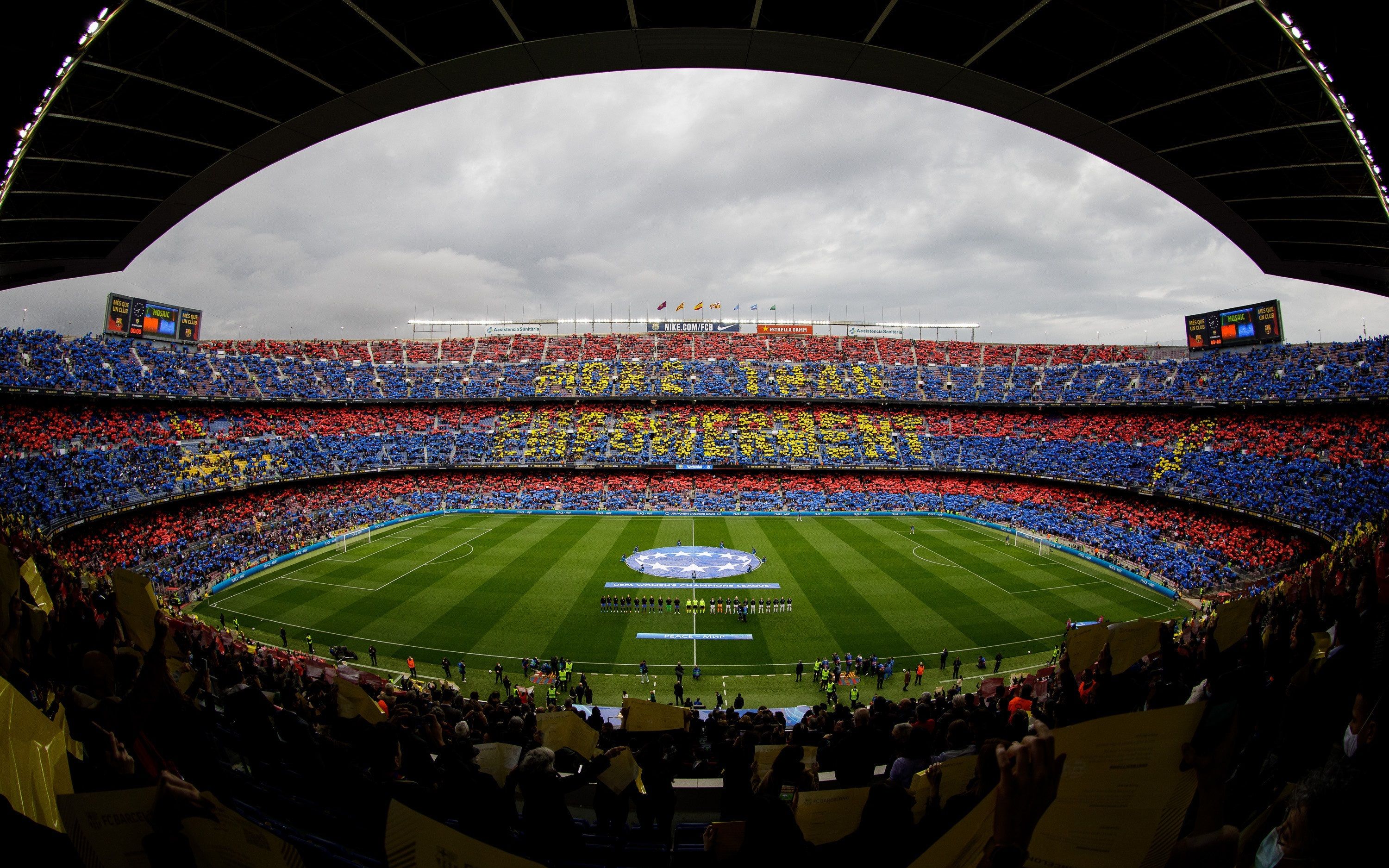 Com gaudir d'èxit econòmic i esportiu al Camp Nou. | EP