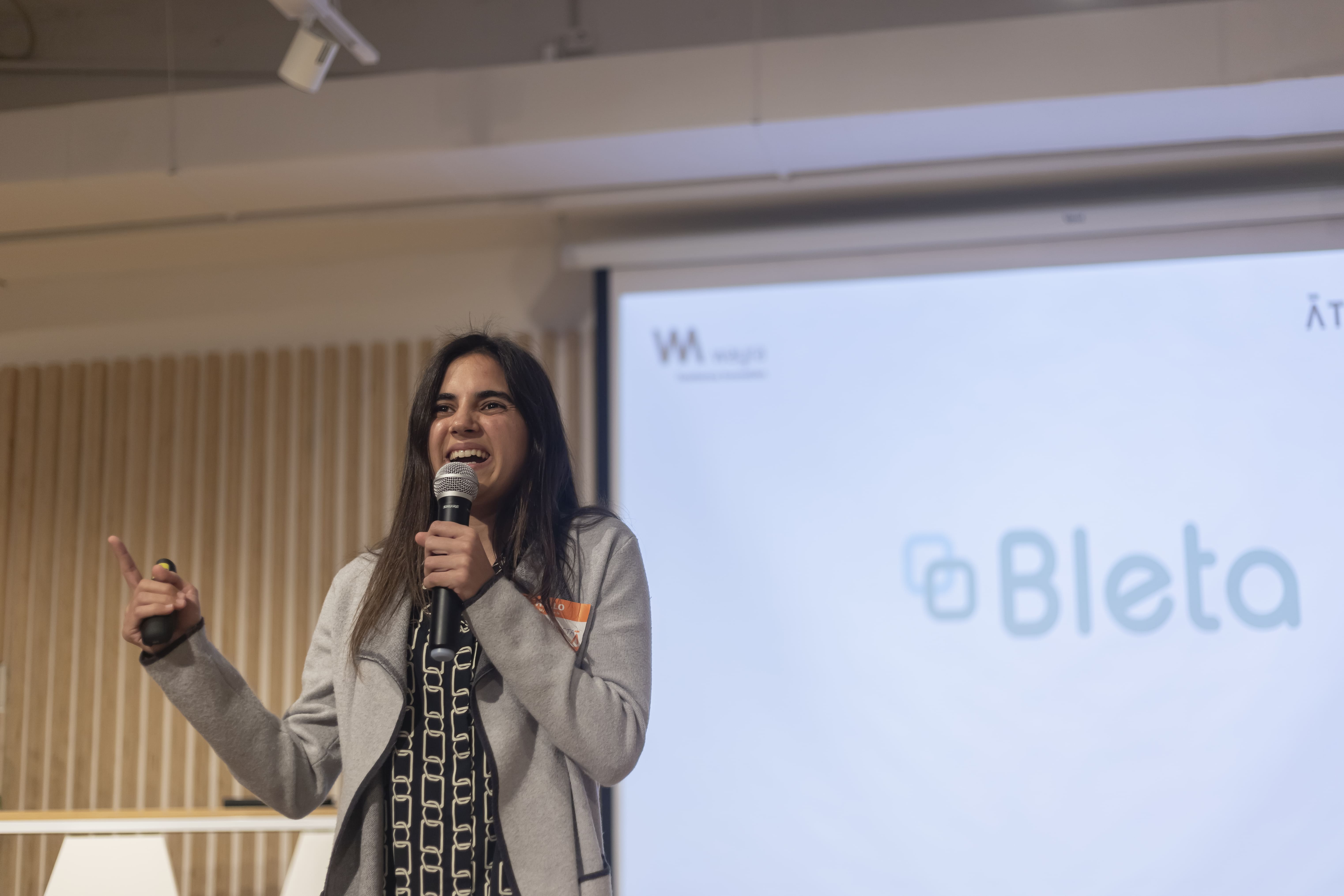 Isabel Garcia, cofundadora y CEO de Bleta, el día que recibió el premio de ScaleUp Women | Giovanni Ruiz, Aticco Ecosystem.