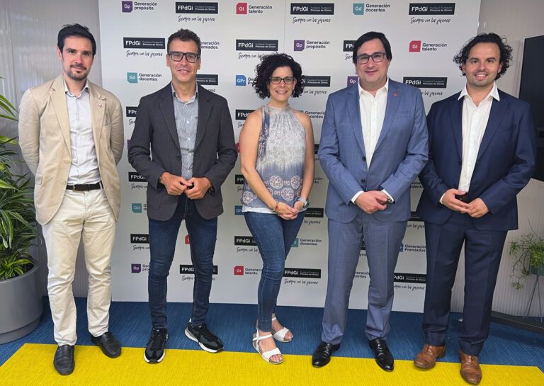 Representants de l'Associació de Joves Empresaris de Catalunya i la Fundació Princesa de Girona | Cedida