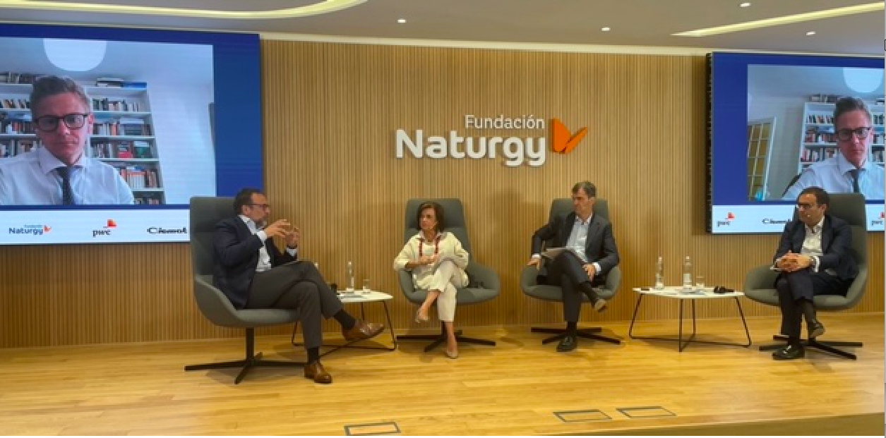 De izquierda a derecha: Narcís de Carreras, CEO de Nedgia; Leonor Algarra, subdirectora general del Ministerio de Agricultura; Manuel Calvo, Fundación Naturgy; y Óscar Barrero, socio líder de Energía de PwC España|FUNDACIÓN NATURGY