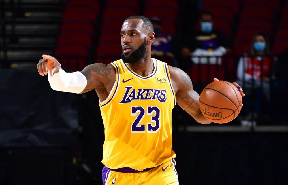 El jugador de Los Angeles Lakers LeBron James, l'atleta més ric del món | EP