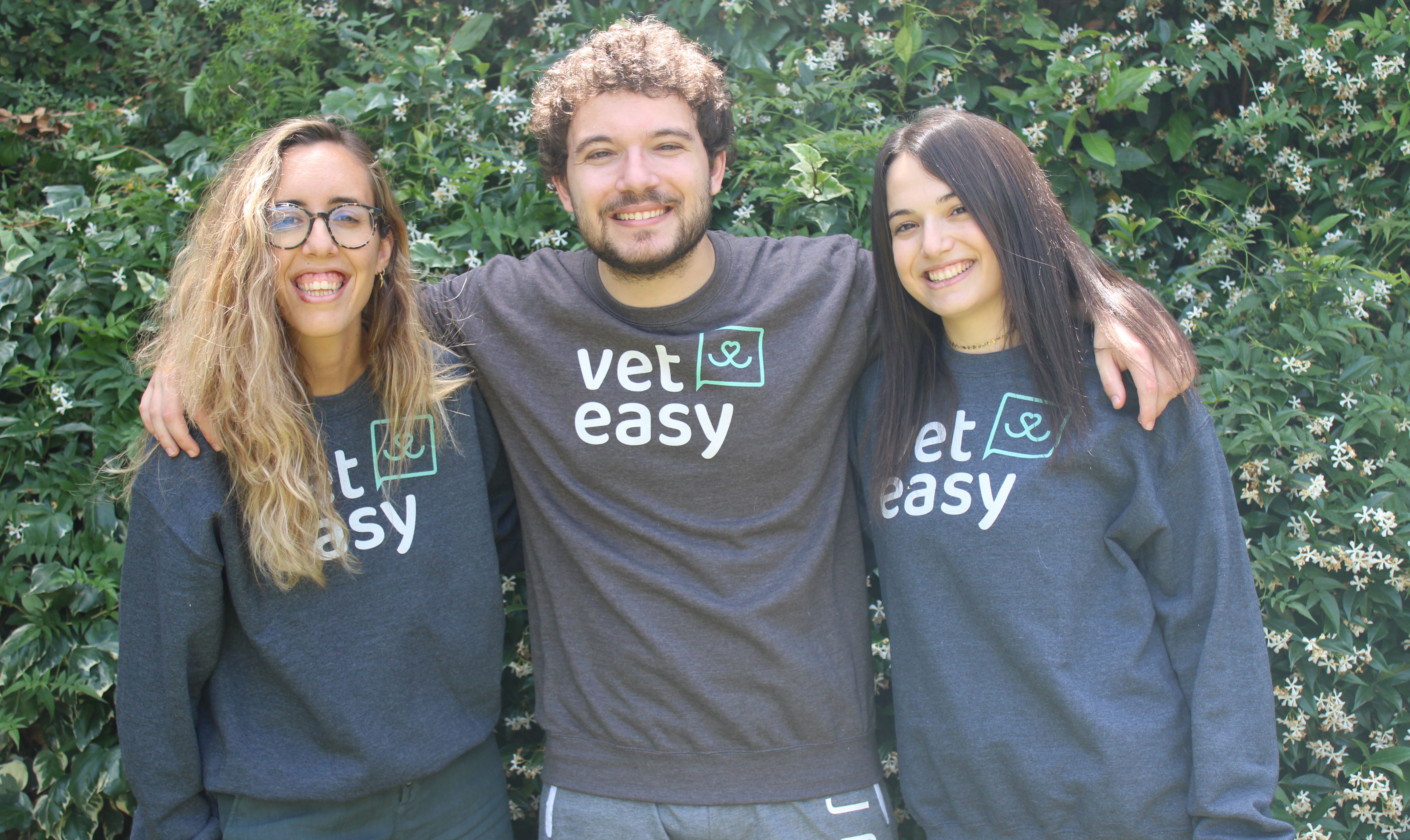 Laia Huguet, Bernat Huguet y Lali Gil, fundadores de Veteasy | Cedida