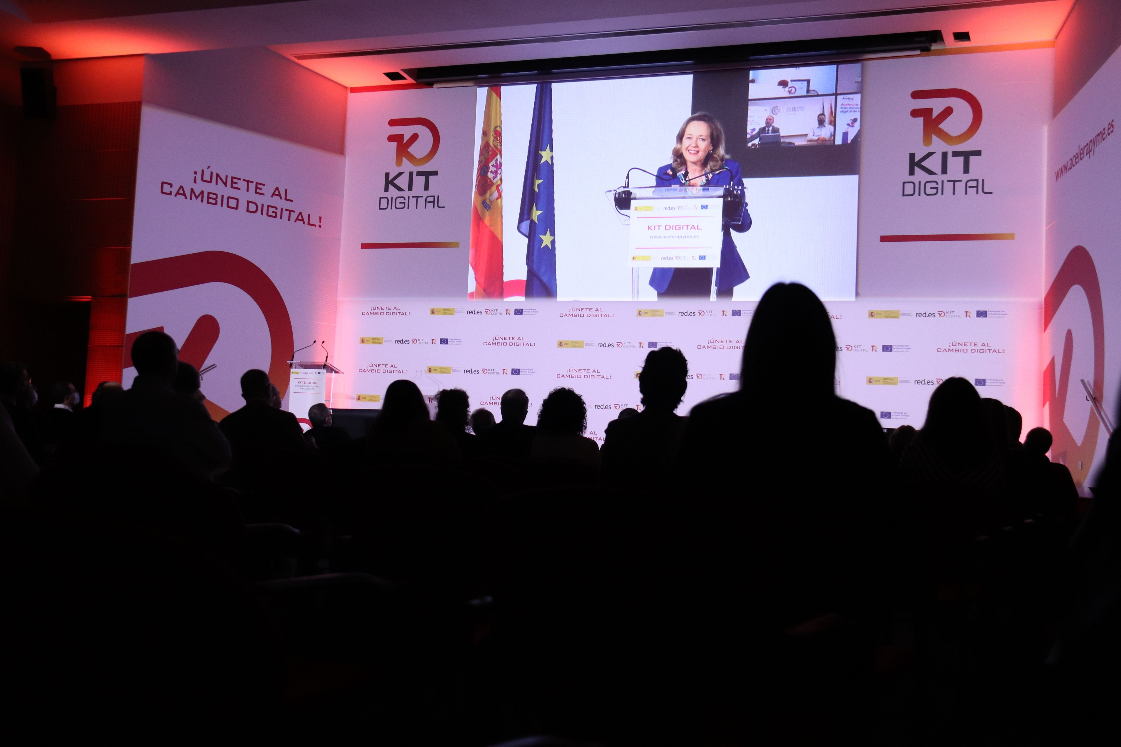 La ministra d'Afers Econòmics, Nadia Calviño, durant la presentació del Kit Digital | ACN