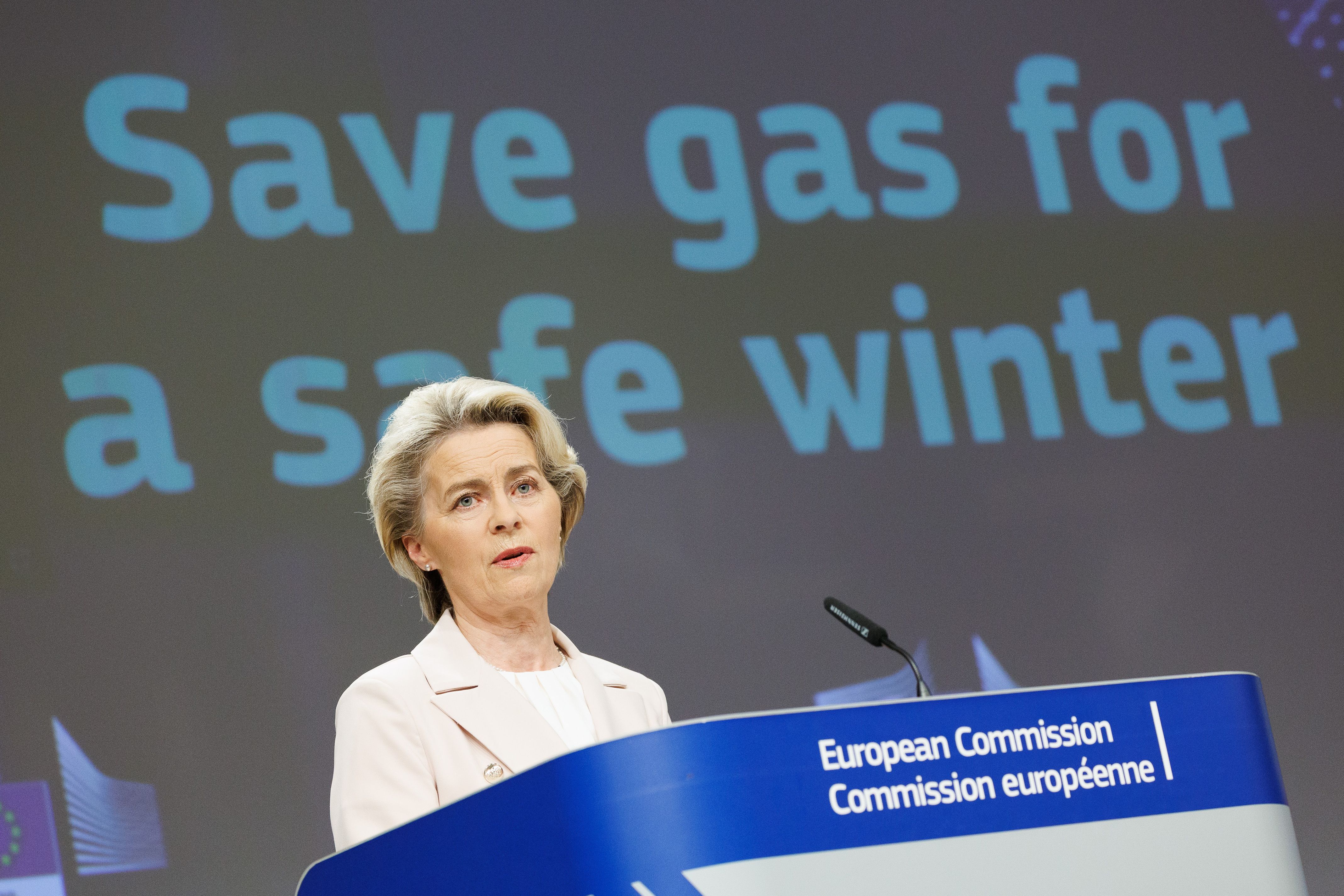  La presidenta de la Comisión Europea, Ursula Von der Leyen, durante la presentación del plan para reducir al menos un 15% el consumo de gas en la UE | ACN