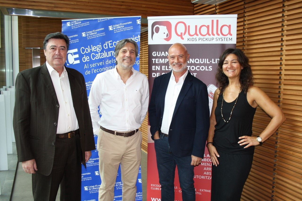 D’esquerra a dreta, Francesc Santín (lead inversor del projecte), Pol Font (president d’EconomistesBAN), Carles Porta (CEO de Qualla Kids) i Laura Blanco (CMO de Qualla Kids) | Col·legi d’Economistes de Catalunya