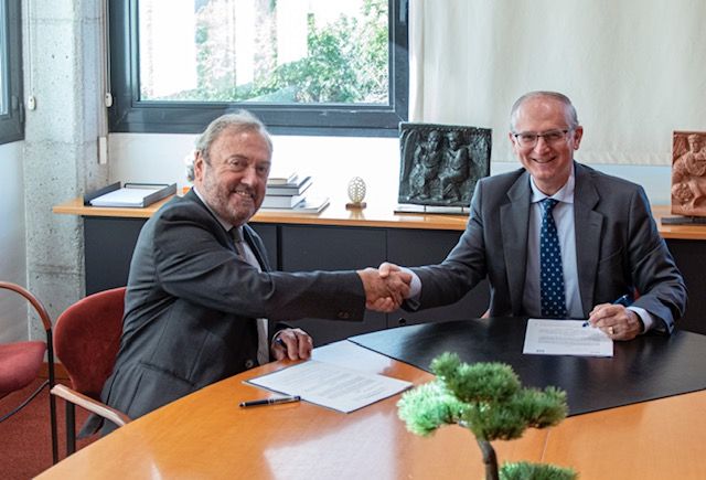 El president del RACC, Josep Mateu, i el rector de la UIC, Alfonso Méndiz| RACC