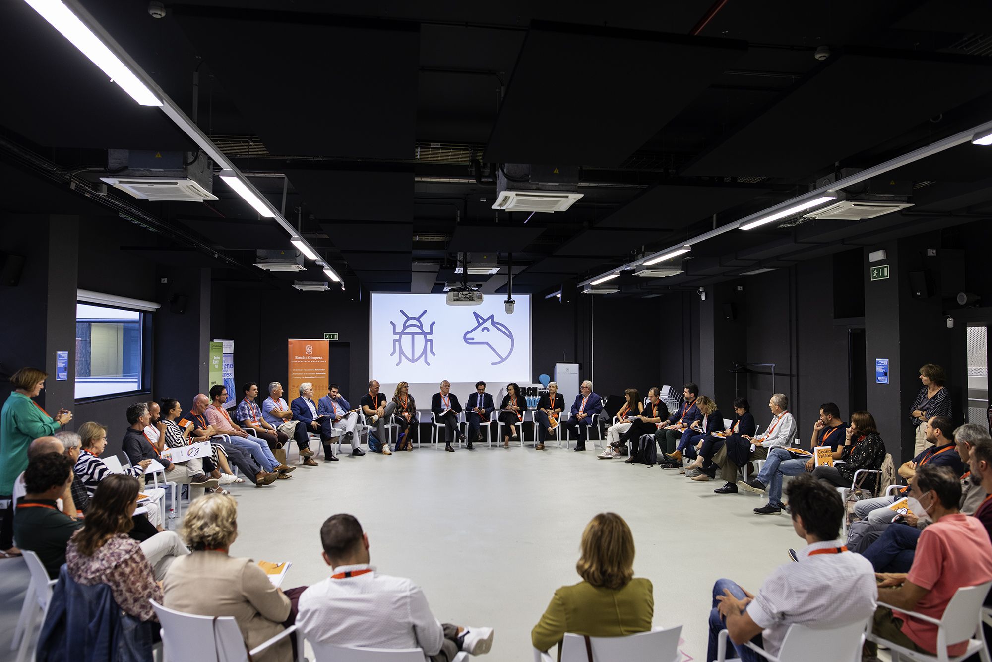 Primer encuentro de spin-offs de la Universidad de Barcelona: Cockroaches vs Unicorns | Cedida