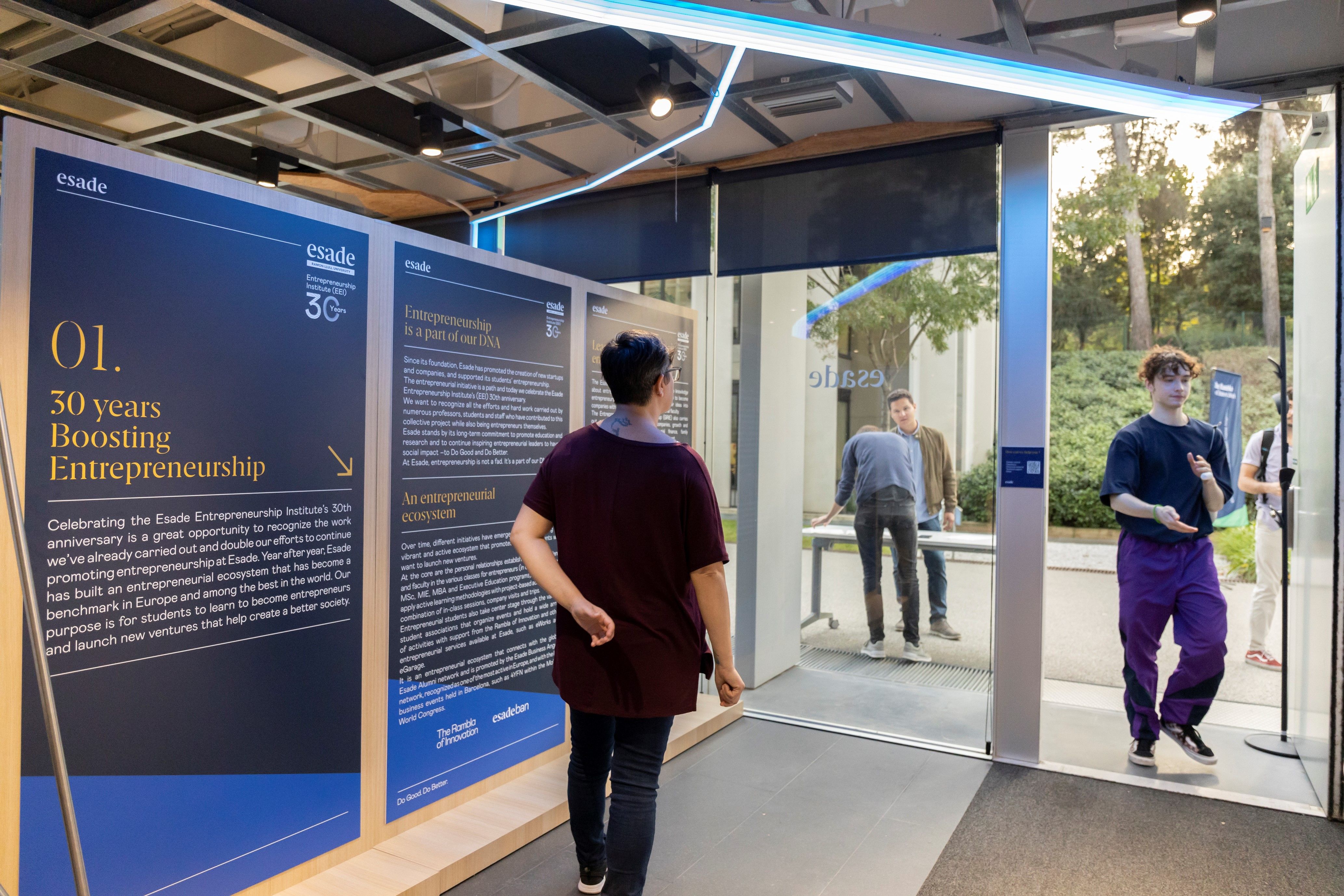 Expositores conmemorativos de los 30 años de Esade Entrepreneurship Institute en el eGarage de Esade | Cedida