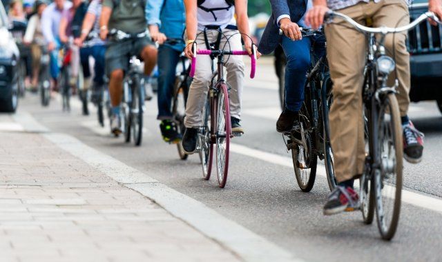 La bicicleta capta un 72% d’usuaris del transport públic als accessos de Barcelona | iStock