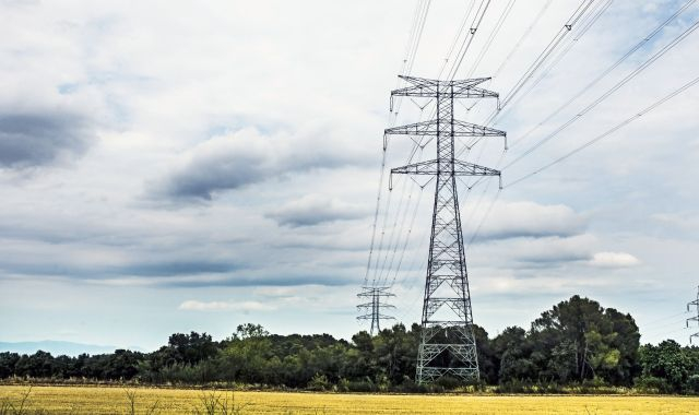 Imatge d'una torre d'electricitat | iStock