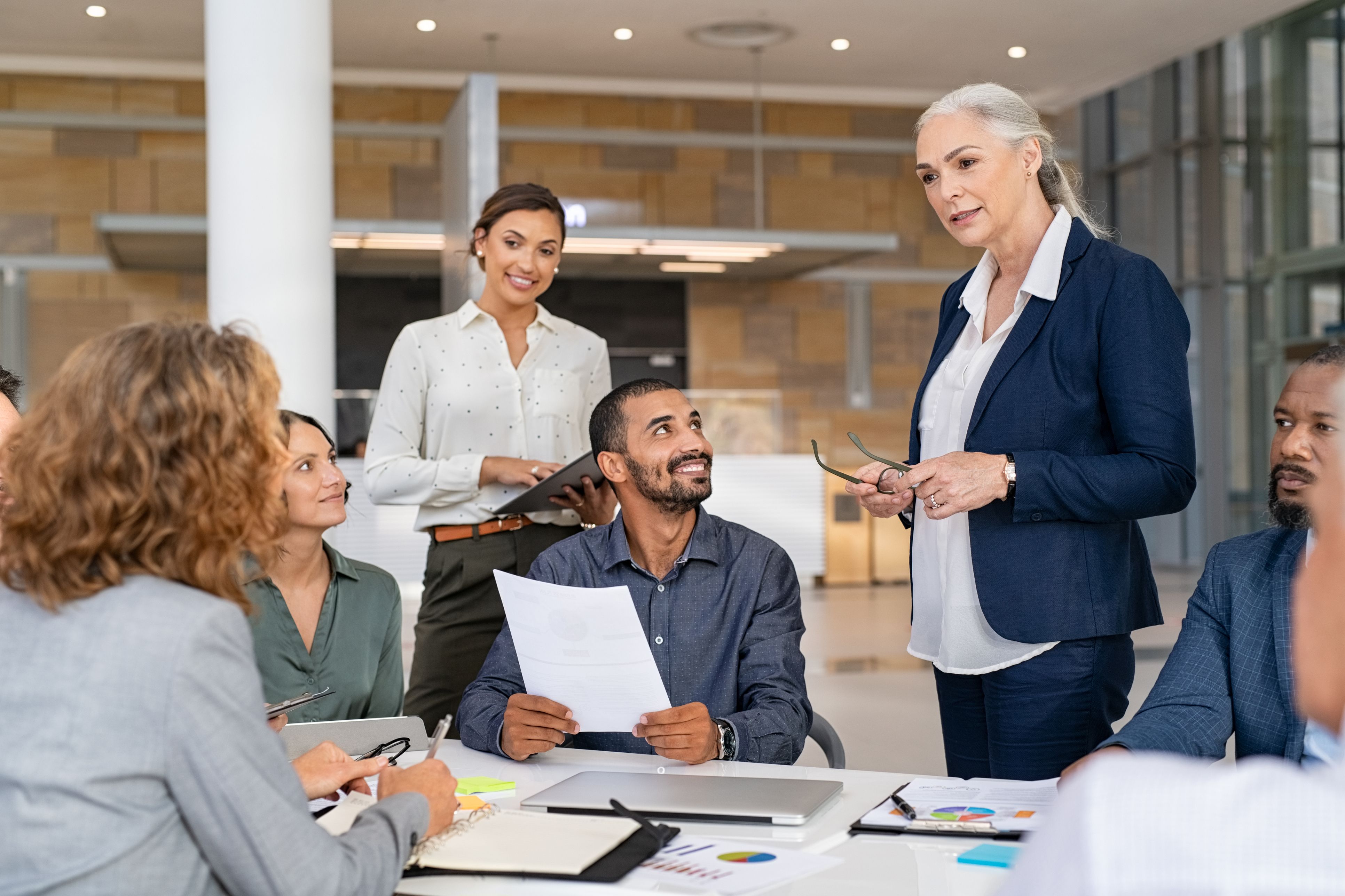 Imatge d'una reunió de treball | iStock