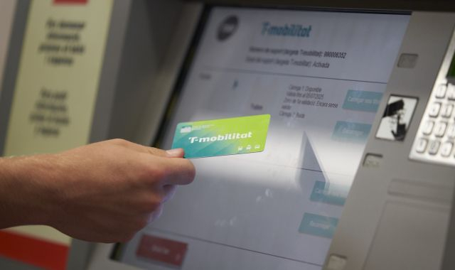 Imatge d'una màquina al transport públic | ATM