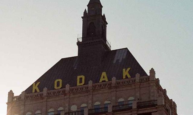 La Kodak Tower es un rascacielos de 19 pisos ubicado en el distrito de High Falls de Rochester (Estados Unidos)