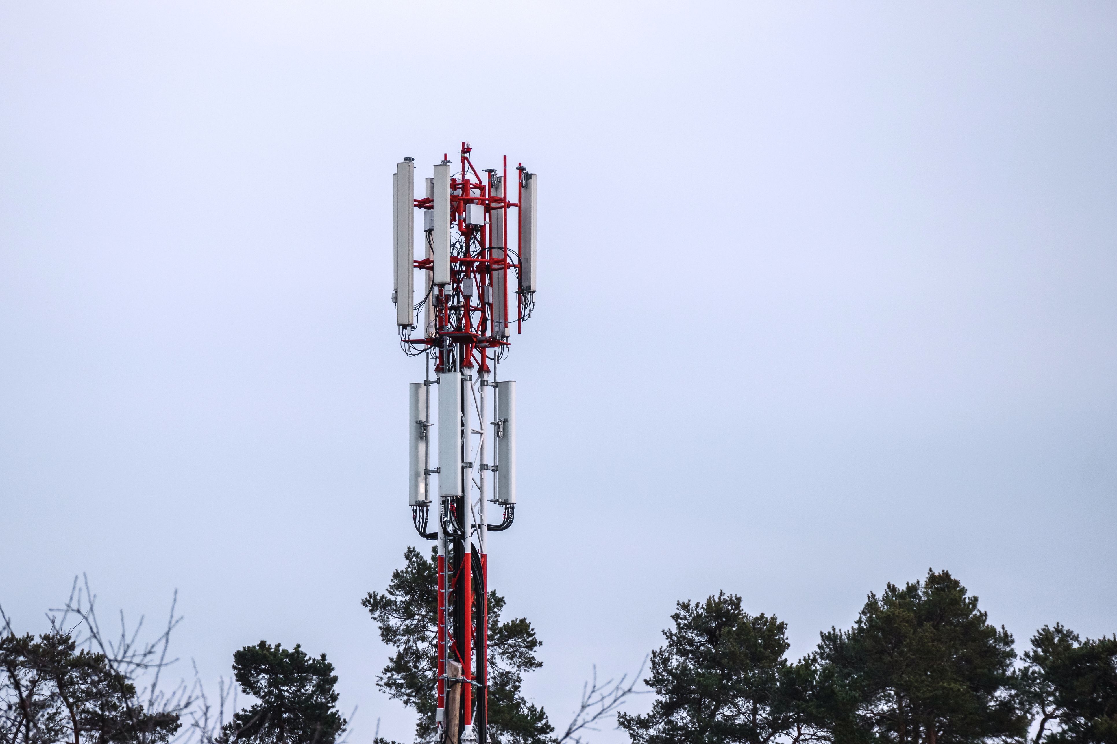 Imagen de una torre de telecomunicaciones | iStock