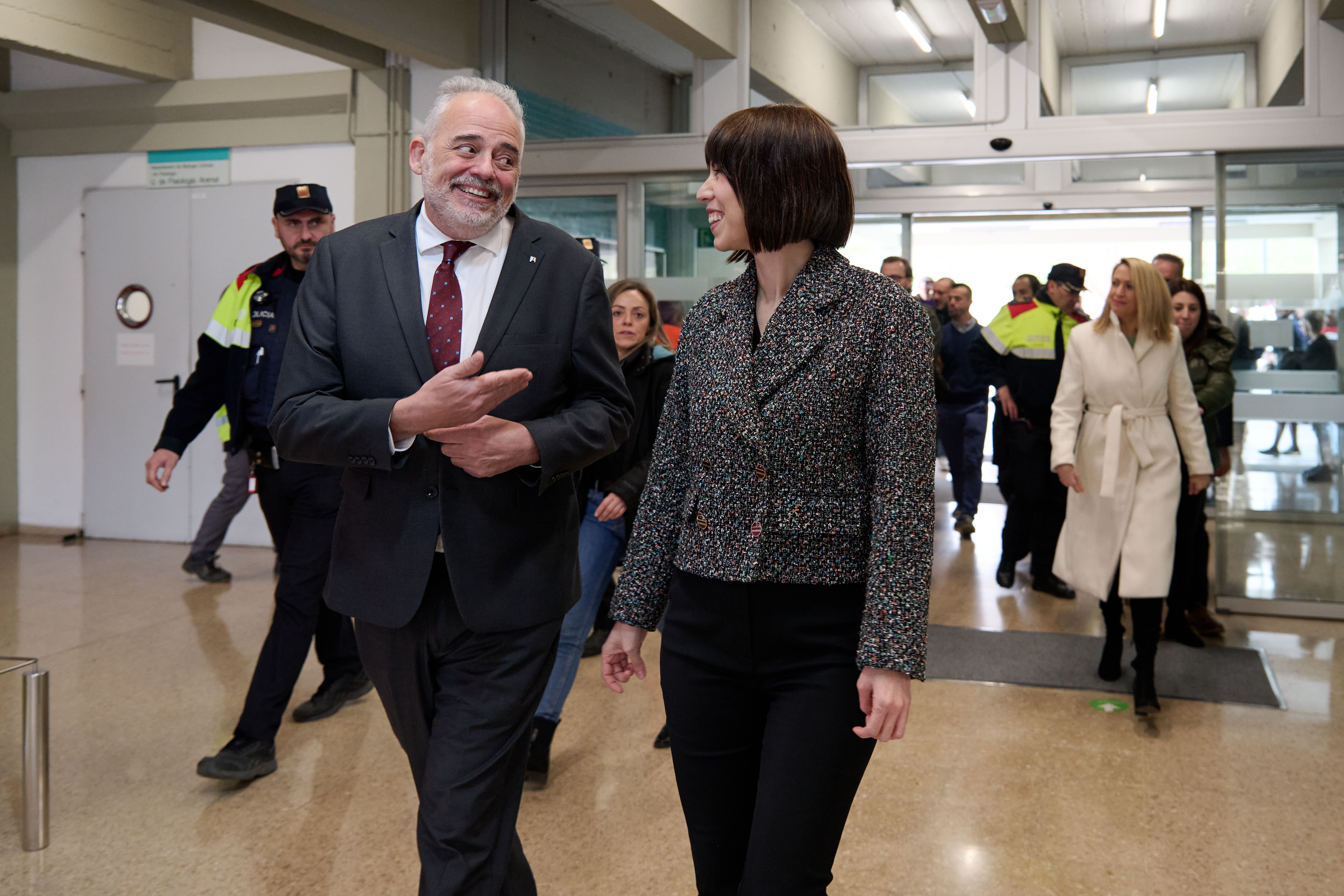 Diana Morant, ministra de Ciencia e Innovación, y Javier Lafuente, rector de la Universitat Autònoma de Barcelona, en el encuentro que mantuvieron este 9 de febrero en Bellaterra | Lorena Sopêna | Europa Press