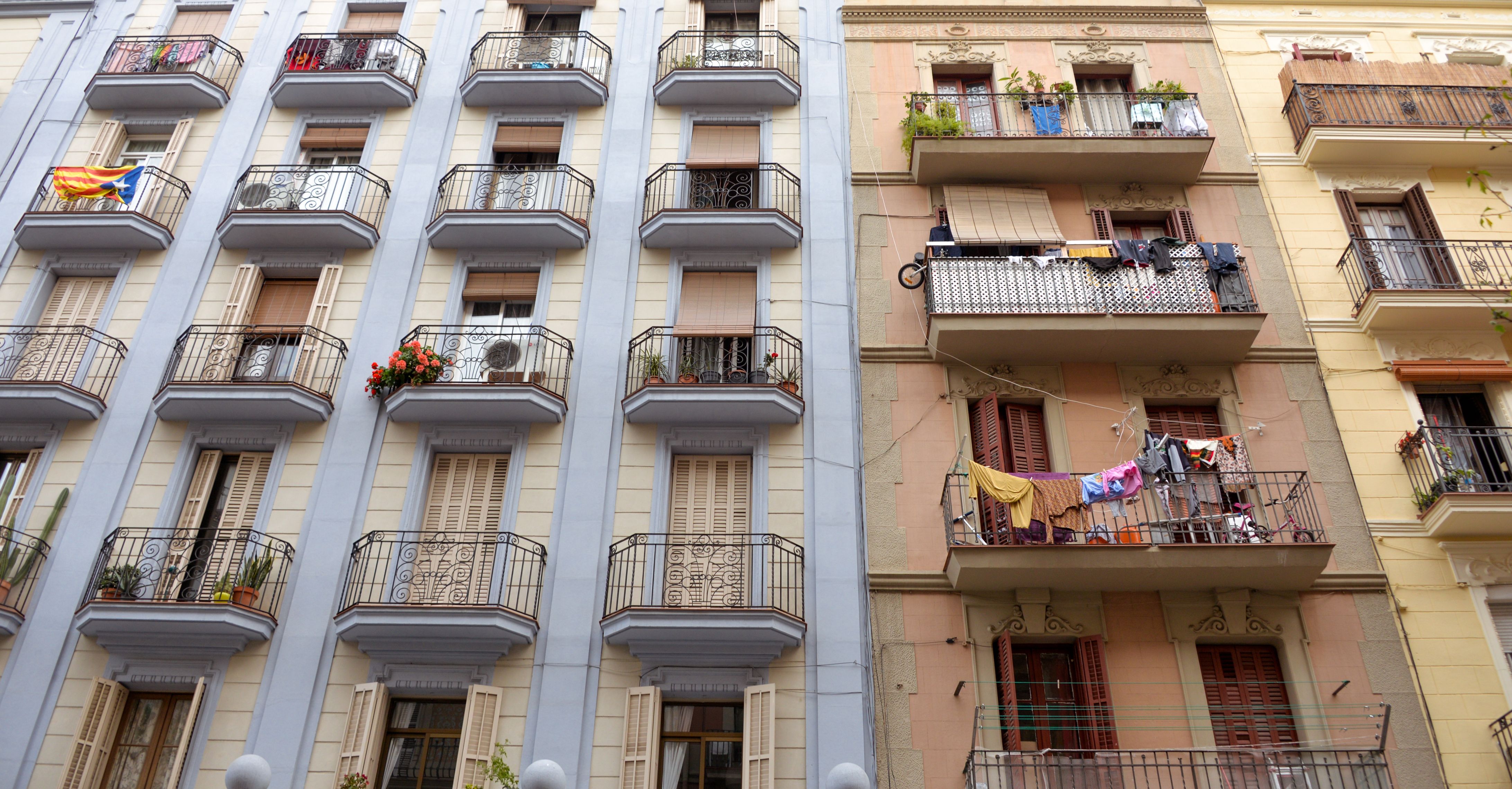 Imagen de un edificio en Barcelona | iStock