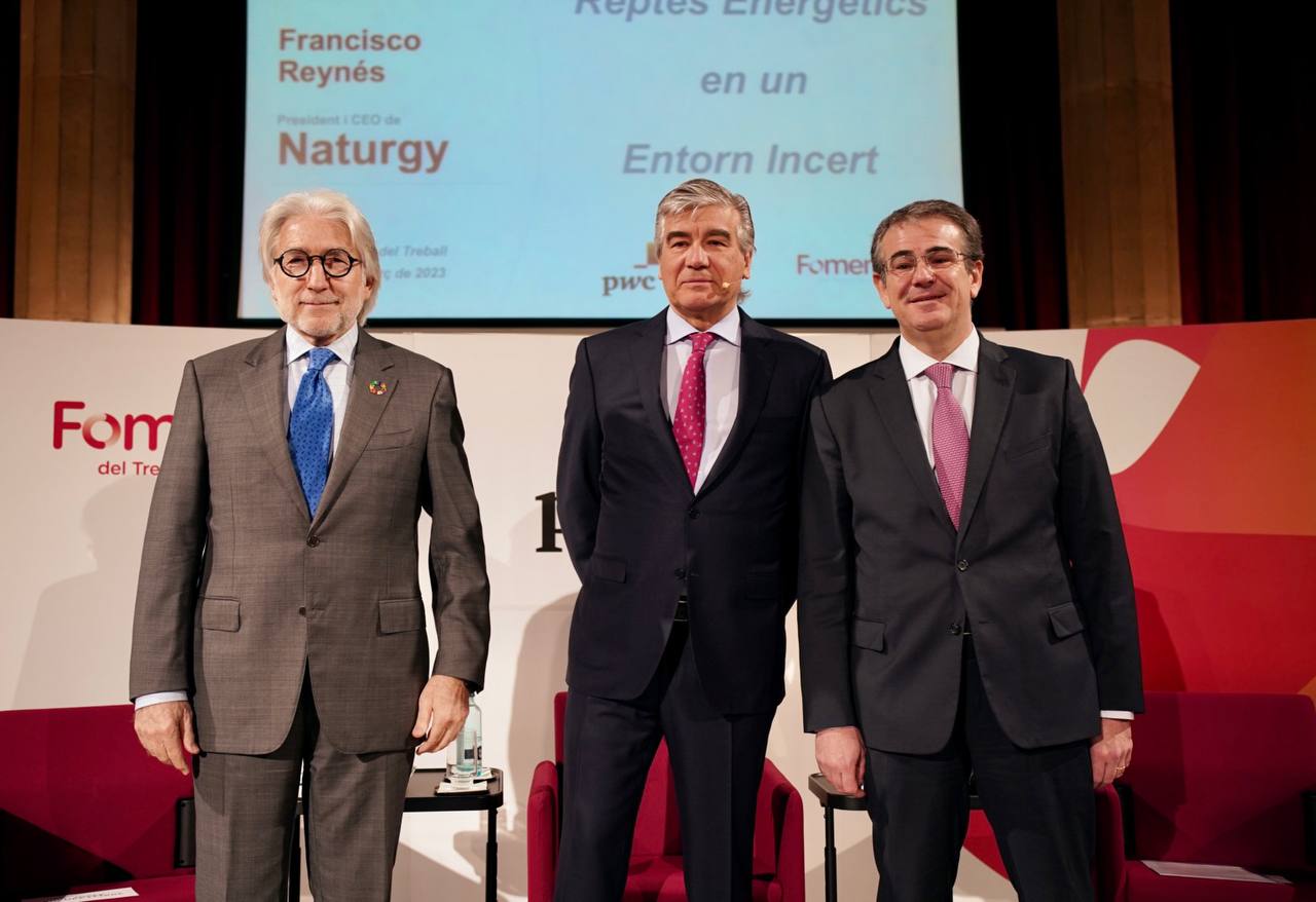 Josep Sánchez Llibre i Francisco Reynés en l'acte d'aquest divendres a Foment del Treball organitzat per PWC | Foment del Treball | Twitter