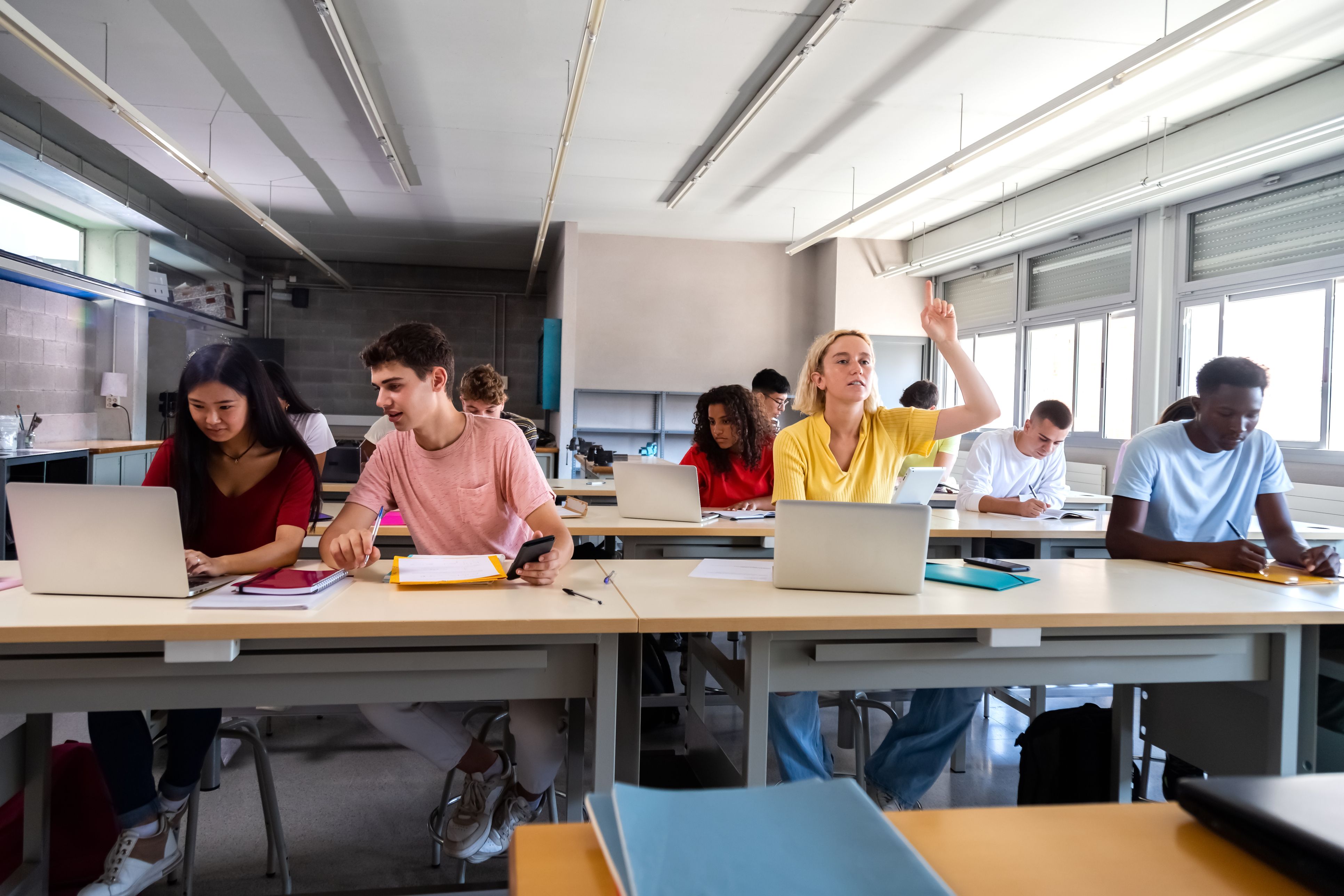 El ChatGPT, un motor de canvi en la societat, i en última instància, també en l'educació | iStock