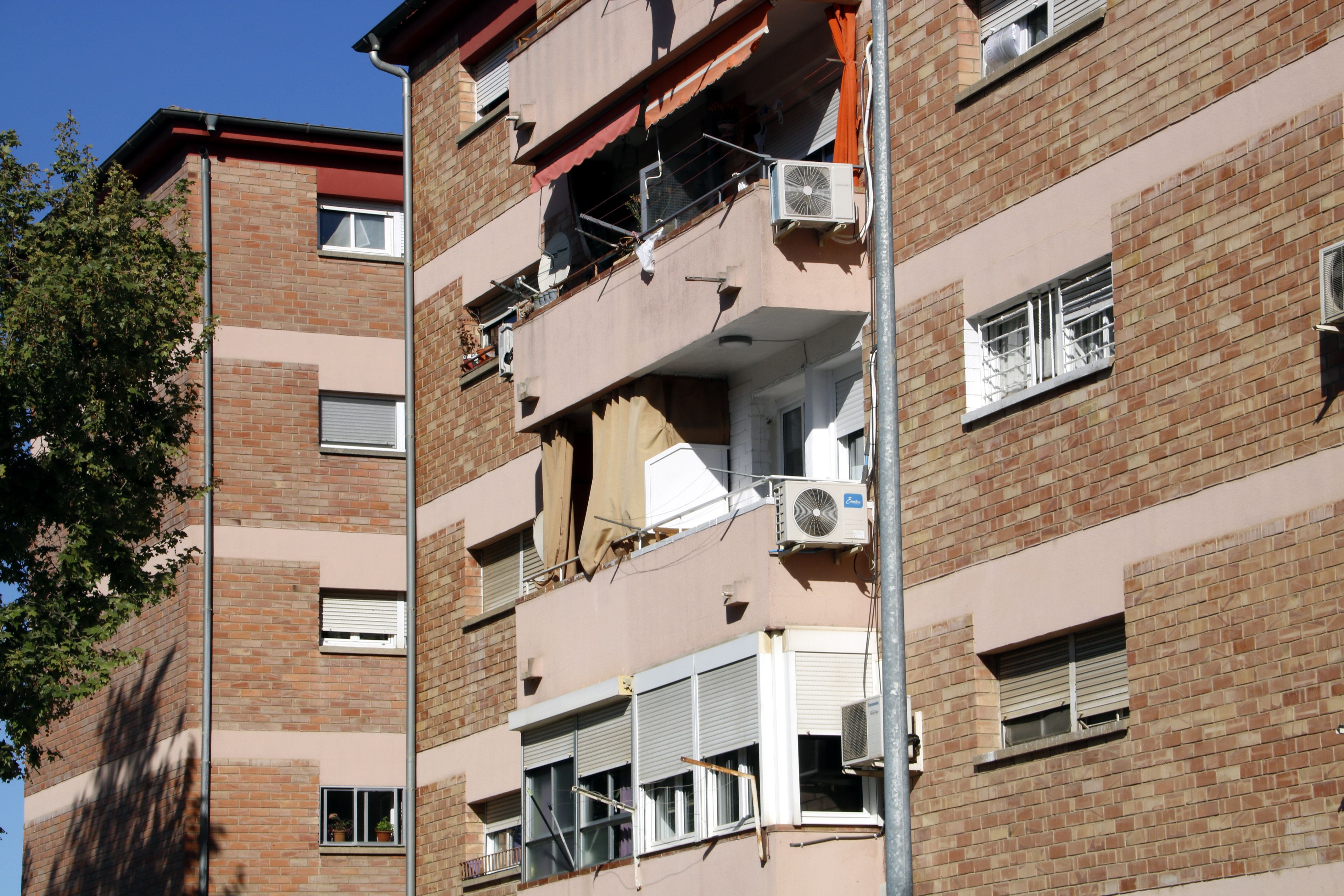 Blocs de pisos al barri de la Mariola de Lleida | ACN