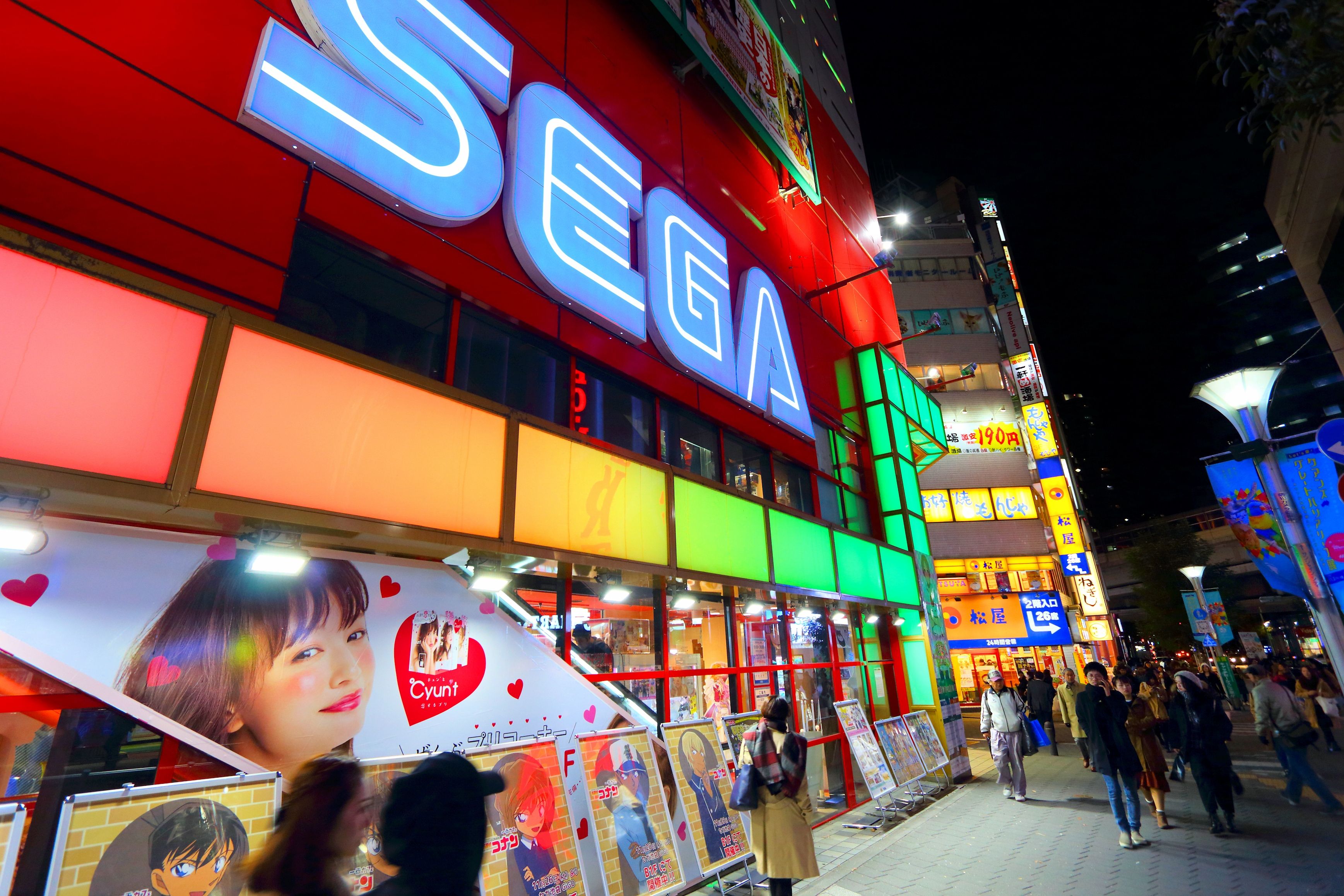 El expresidente de Sega admite que la Mega Drive se creó para competir con  Nintendo - Meristation