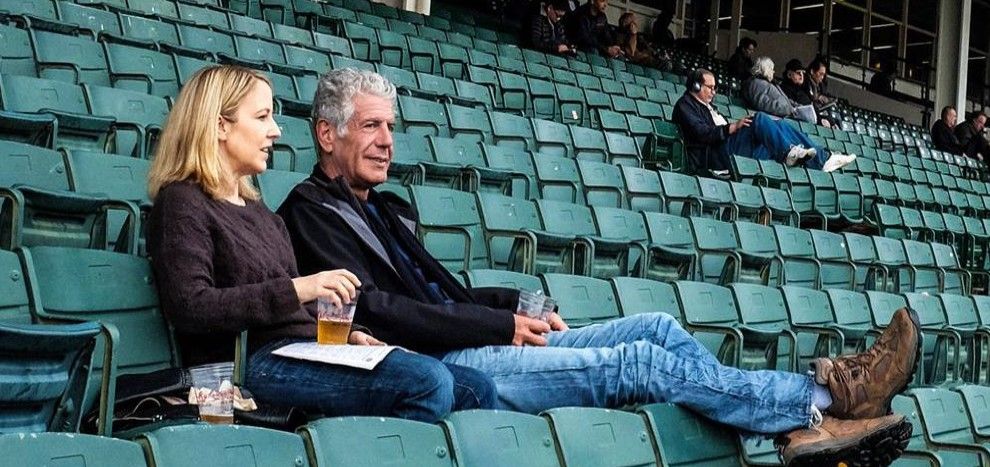 El cap de cuina, Anthony Bourdain i l'escriptora Laurie Woolever | Cedida