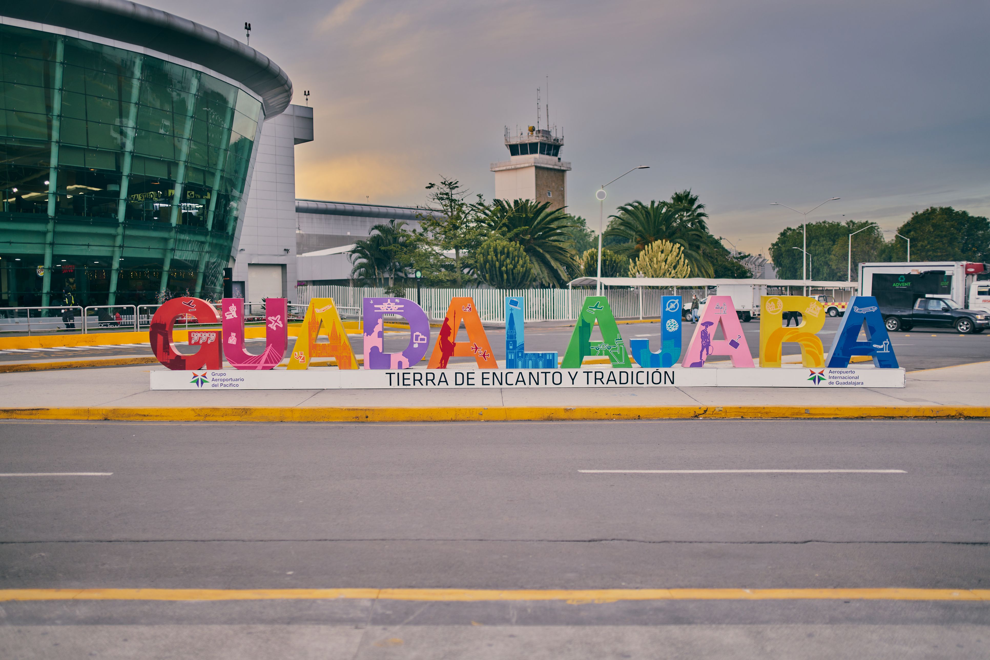 Exterior del aeropuerto de Guadalajara | iStock