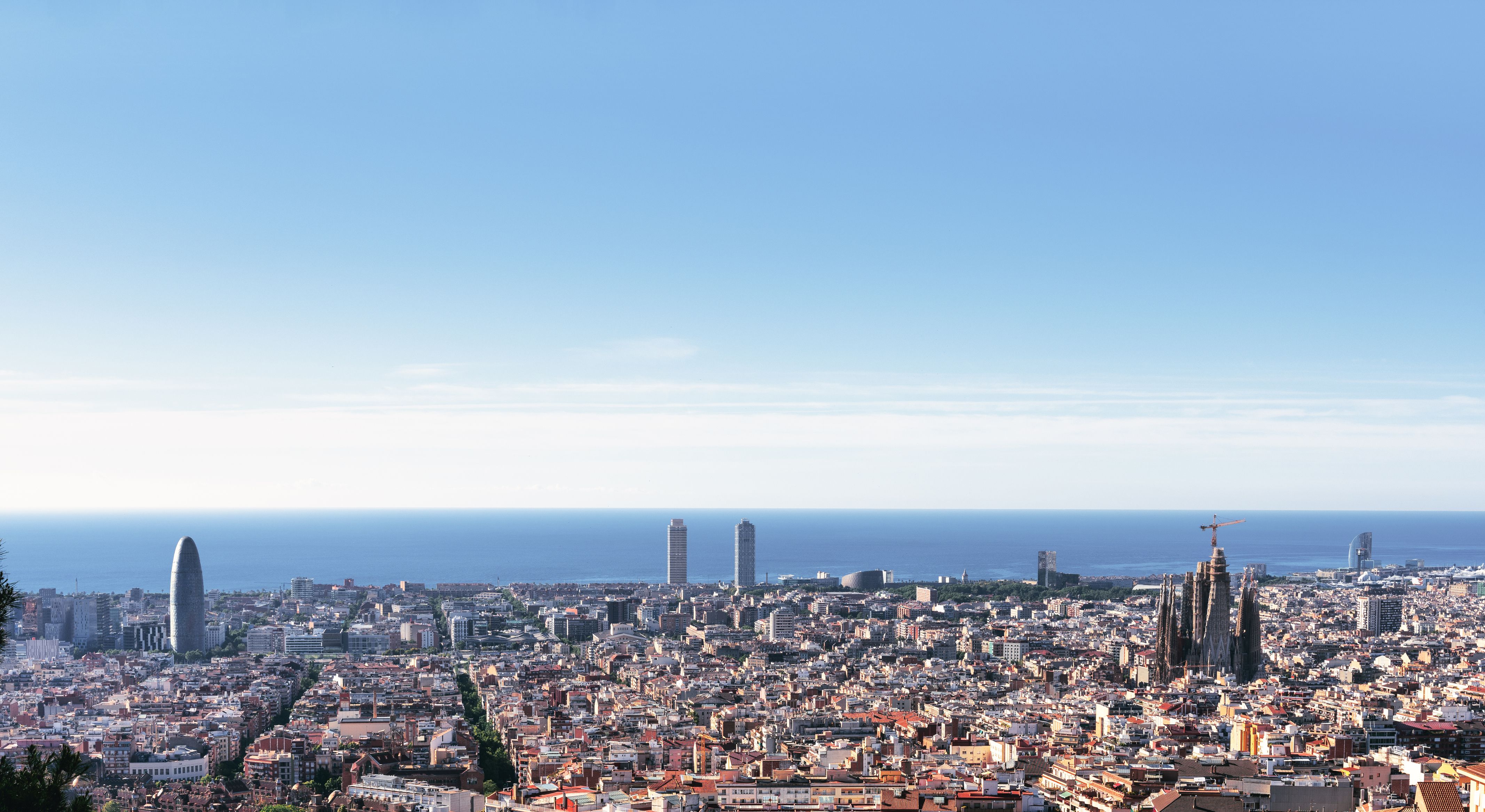 Silueta urbana de Barcelona | iStock