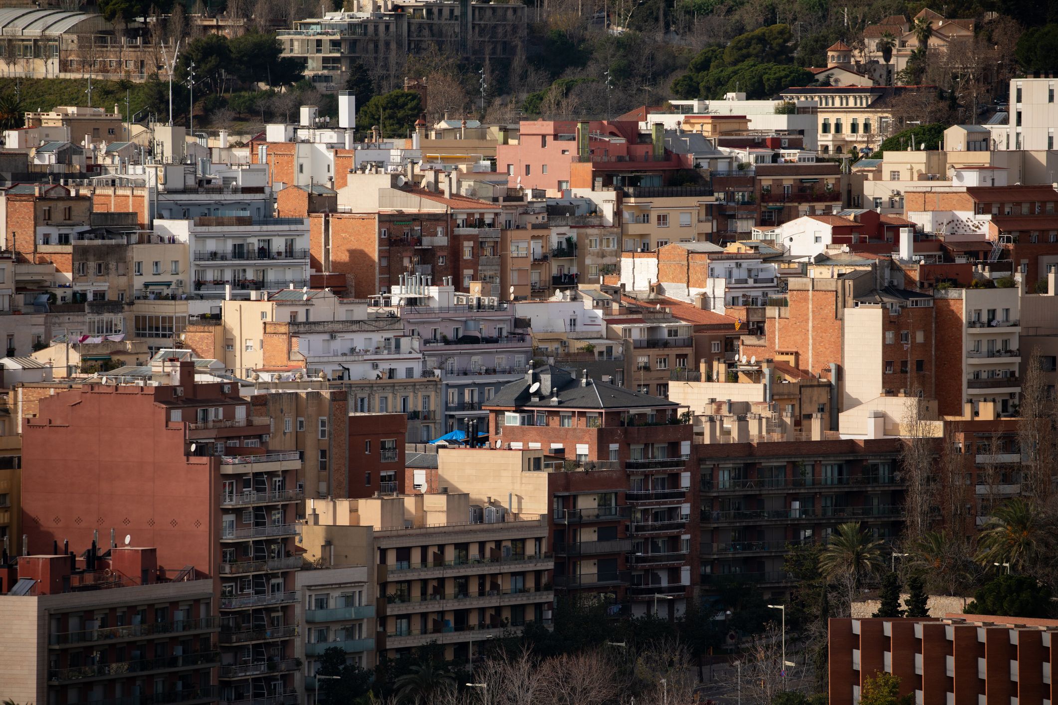 6 de cada 10 catalans triaria una altra comunitat per viure | iStock