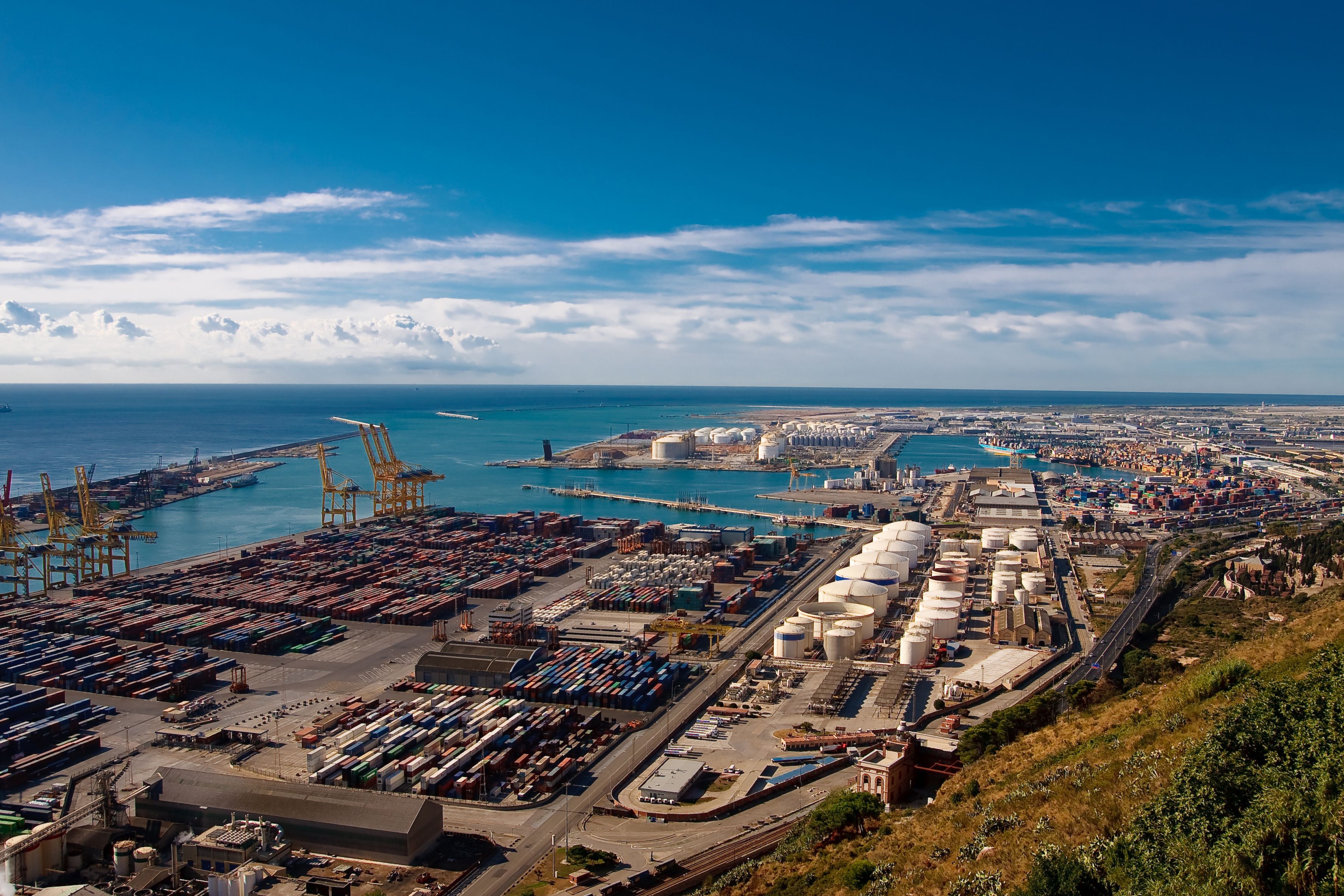 El Port de Barcelona és una de les grans infraestructures de Catalunya | iStock