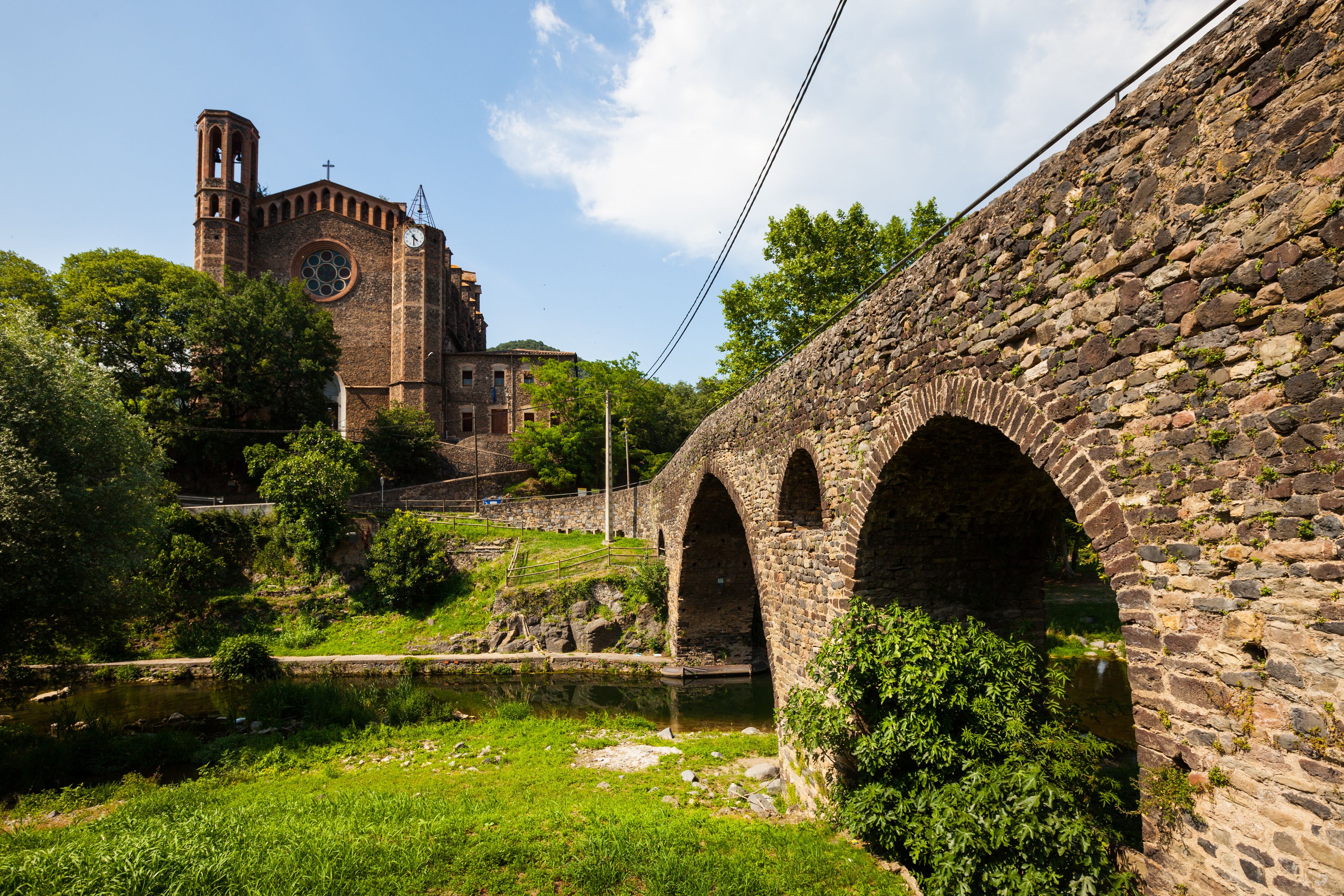 Imagen de archivo de Sant Joan les Fonts | iStock