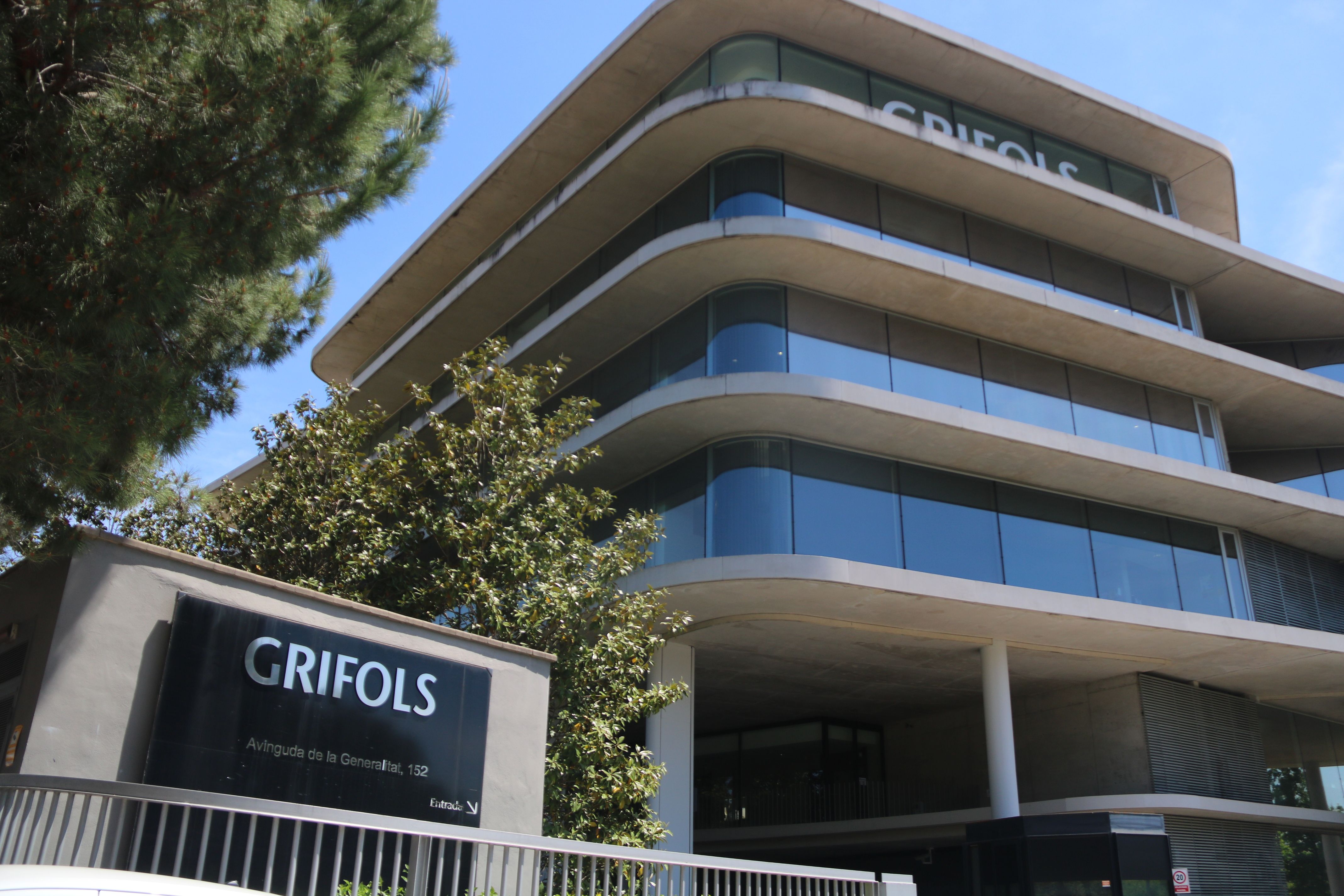 Exterior de la sede de Grifols en Sant Cugat del Vallès | ACN