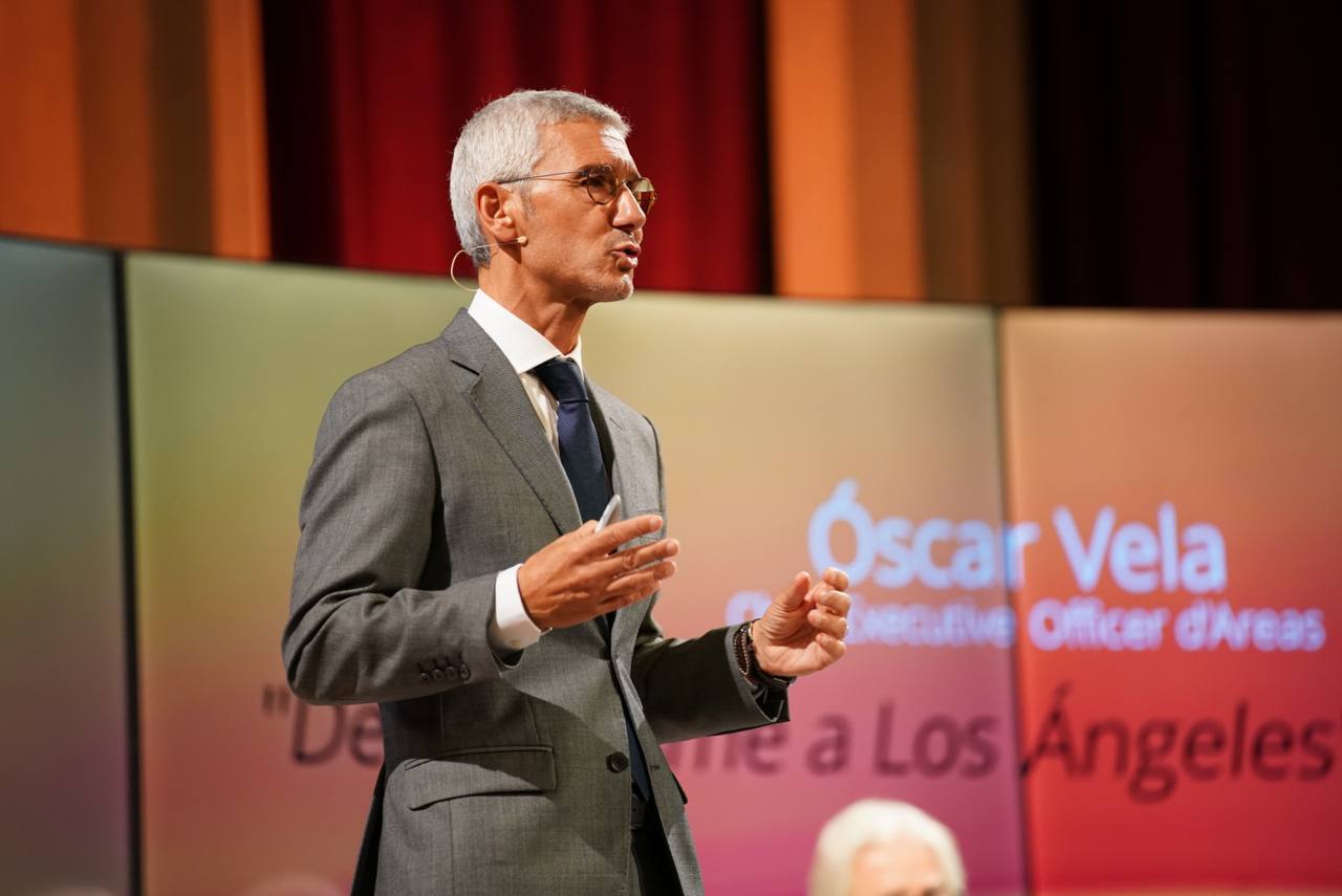 Óscar Vela, CEO de Areas, durante el desayuno organitzado en Foment del Treball Nacional | Twitter