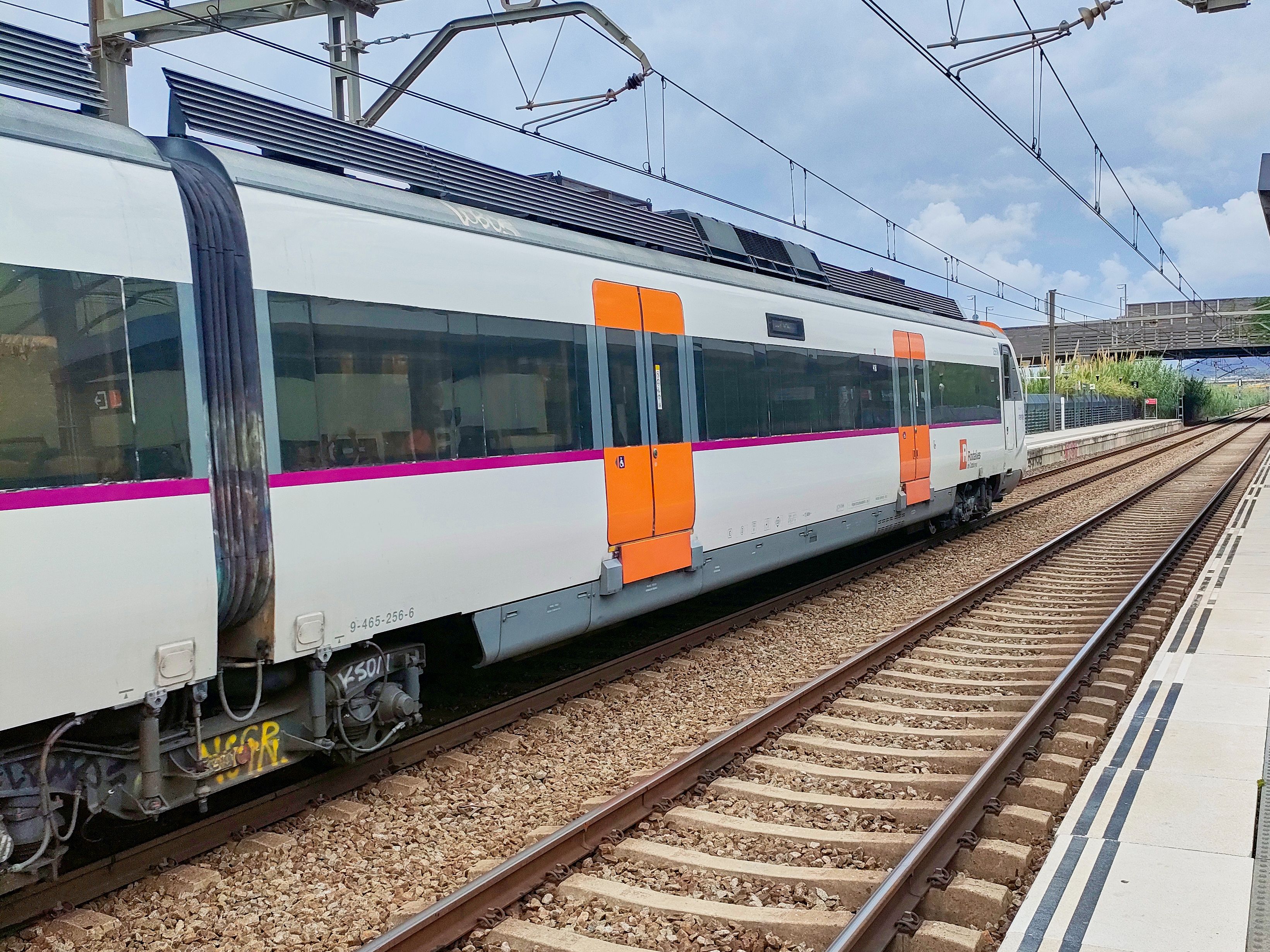 Imagen de un tren de Cercanías | iStock