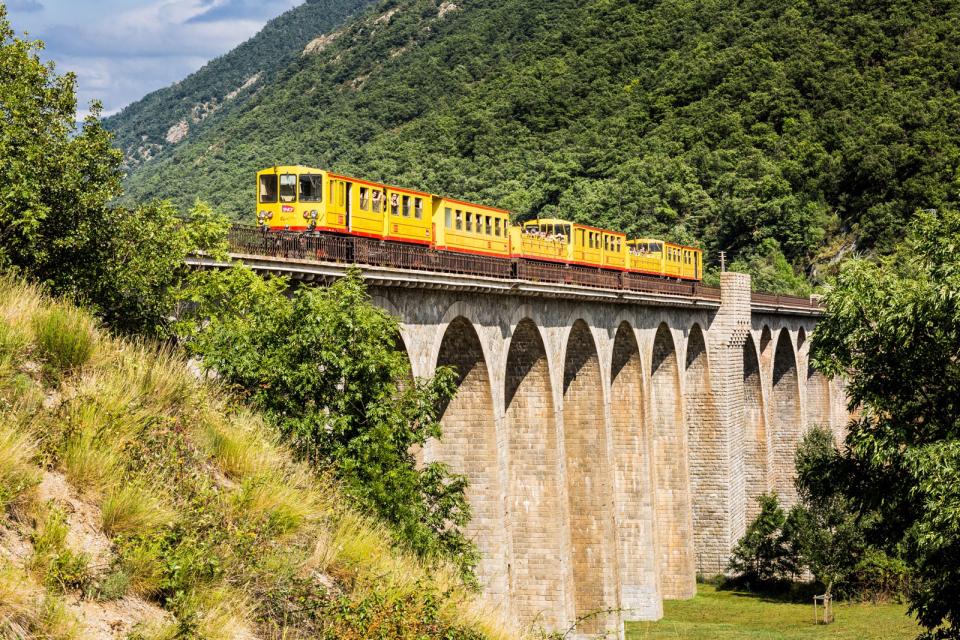 El Canari és el famós tren groc de muntanya que connecta el Conflent amb la Cerdanya | Cedida