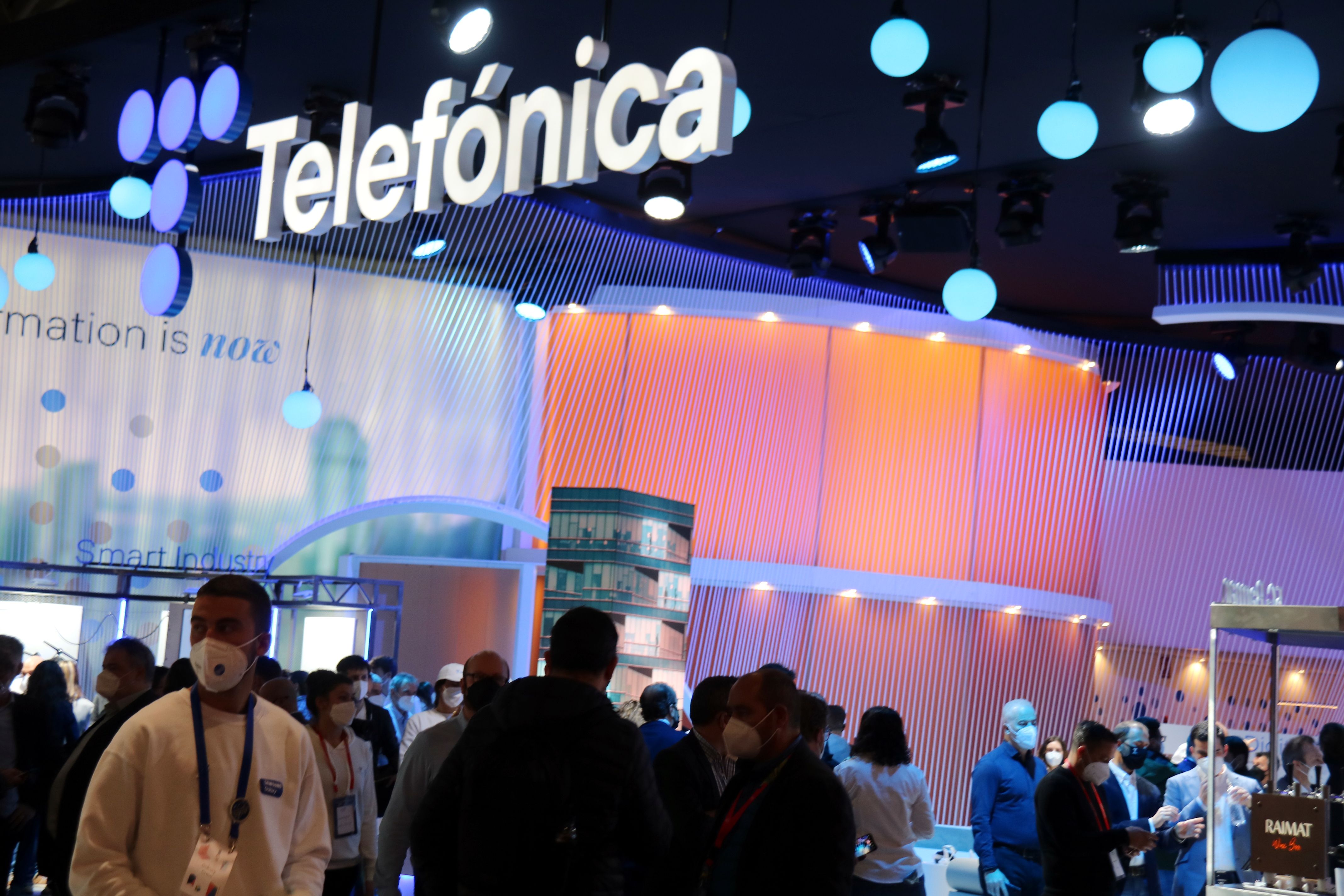 Telefónica va reduir de 5.124 a 3.959 el nombre de treballadors afectats per l'ERO | ACN