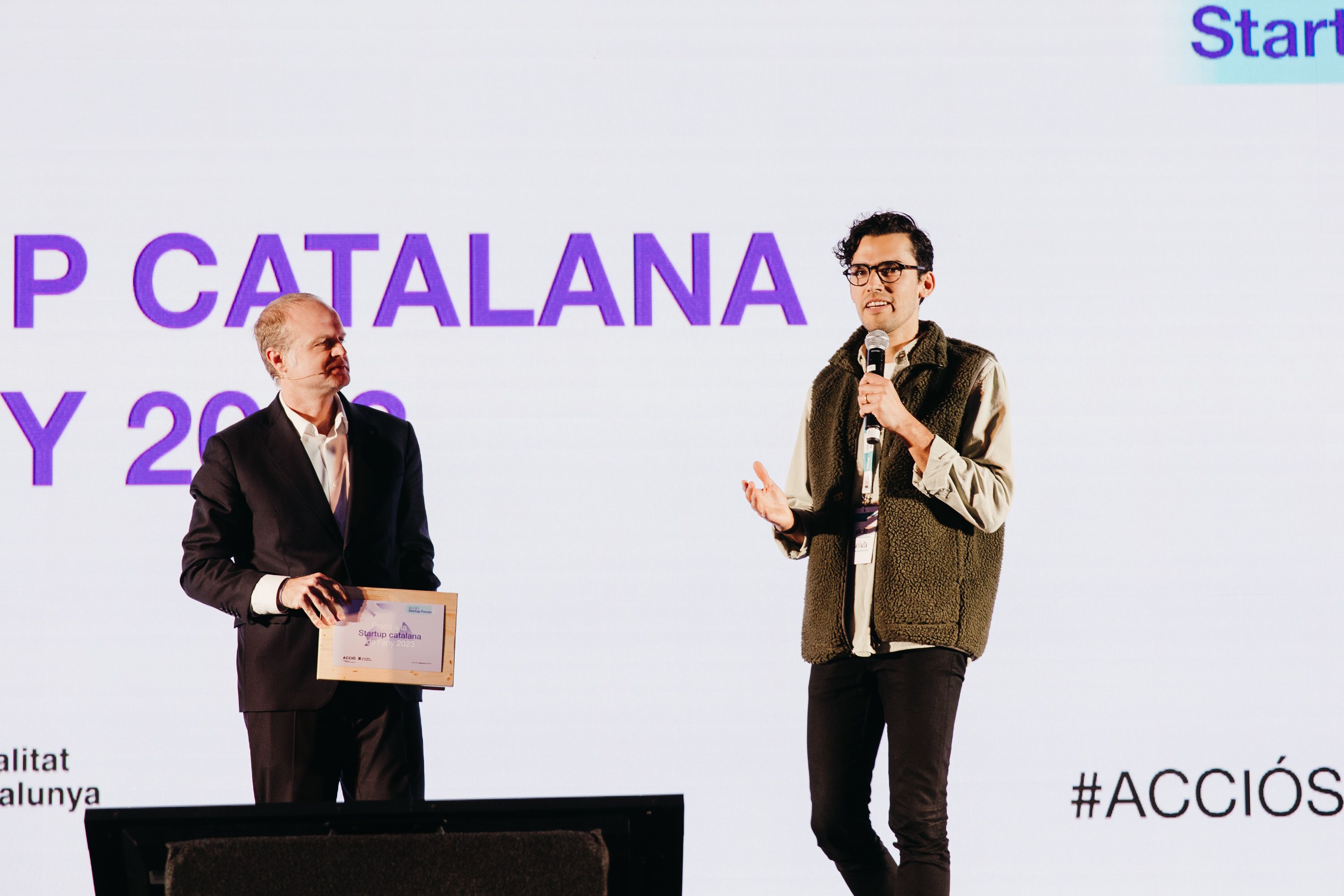 Albert Castellanos, secretari d’Empresa i Competitivitat i Ignacio Canales, CEO de Miinta a la Catalan Pitch Competition 2023 | @acció_cat (X)