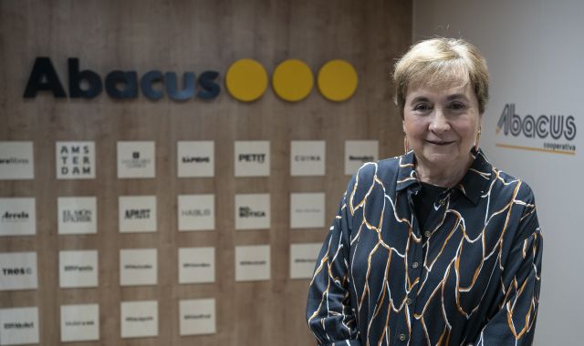  Maravillas Rojo, "activamente jubilada", es la presidenta de Abacus Cooperativa desde el 2017 | Mireia Comas