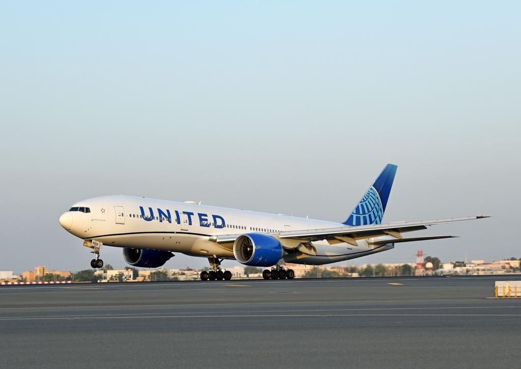 Un avión de United Airlines a punto de emprender el vuelo | ACN