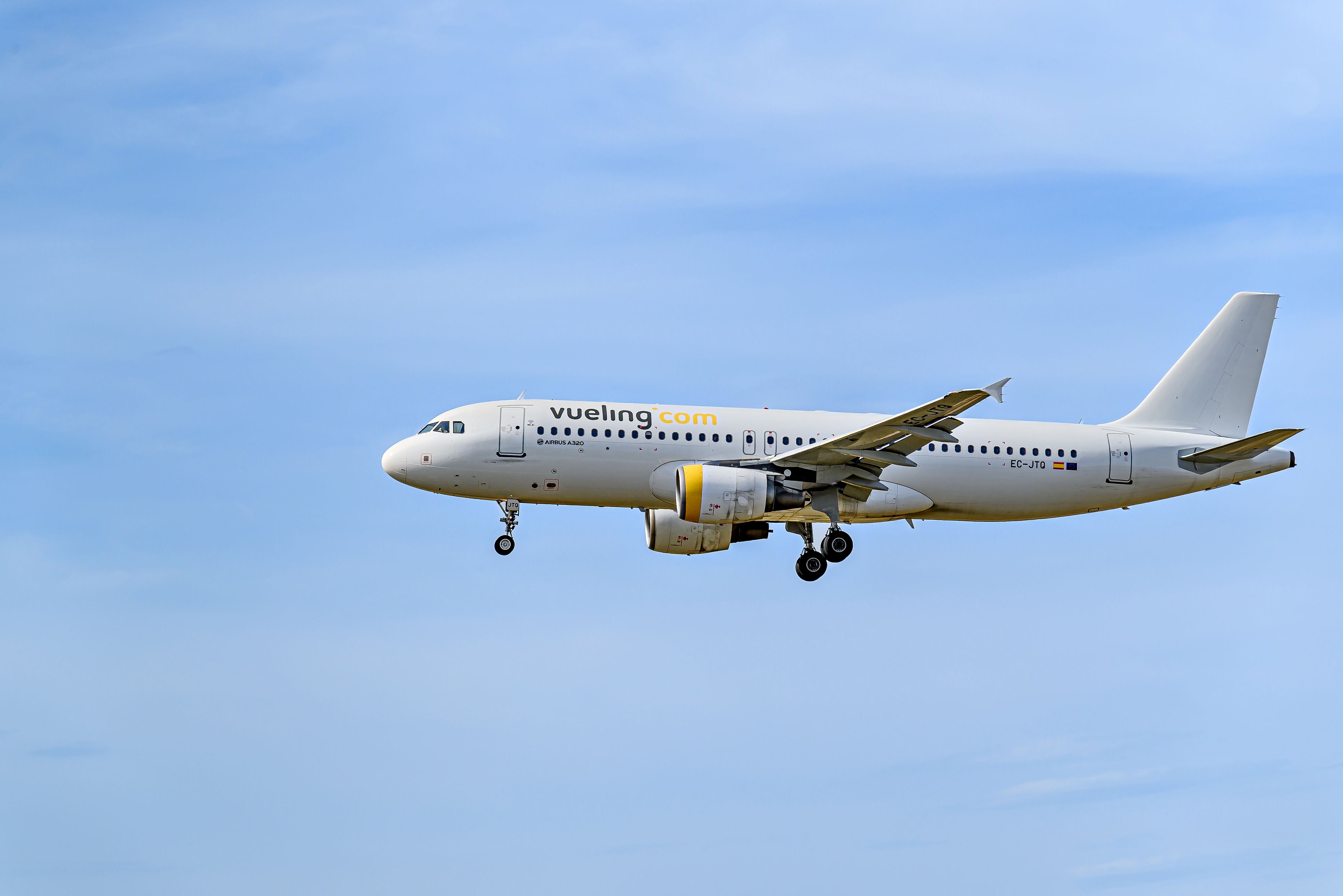 Vueling es troba entre les 40 aerolínies millors valorades al món | iStock