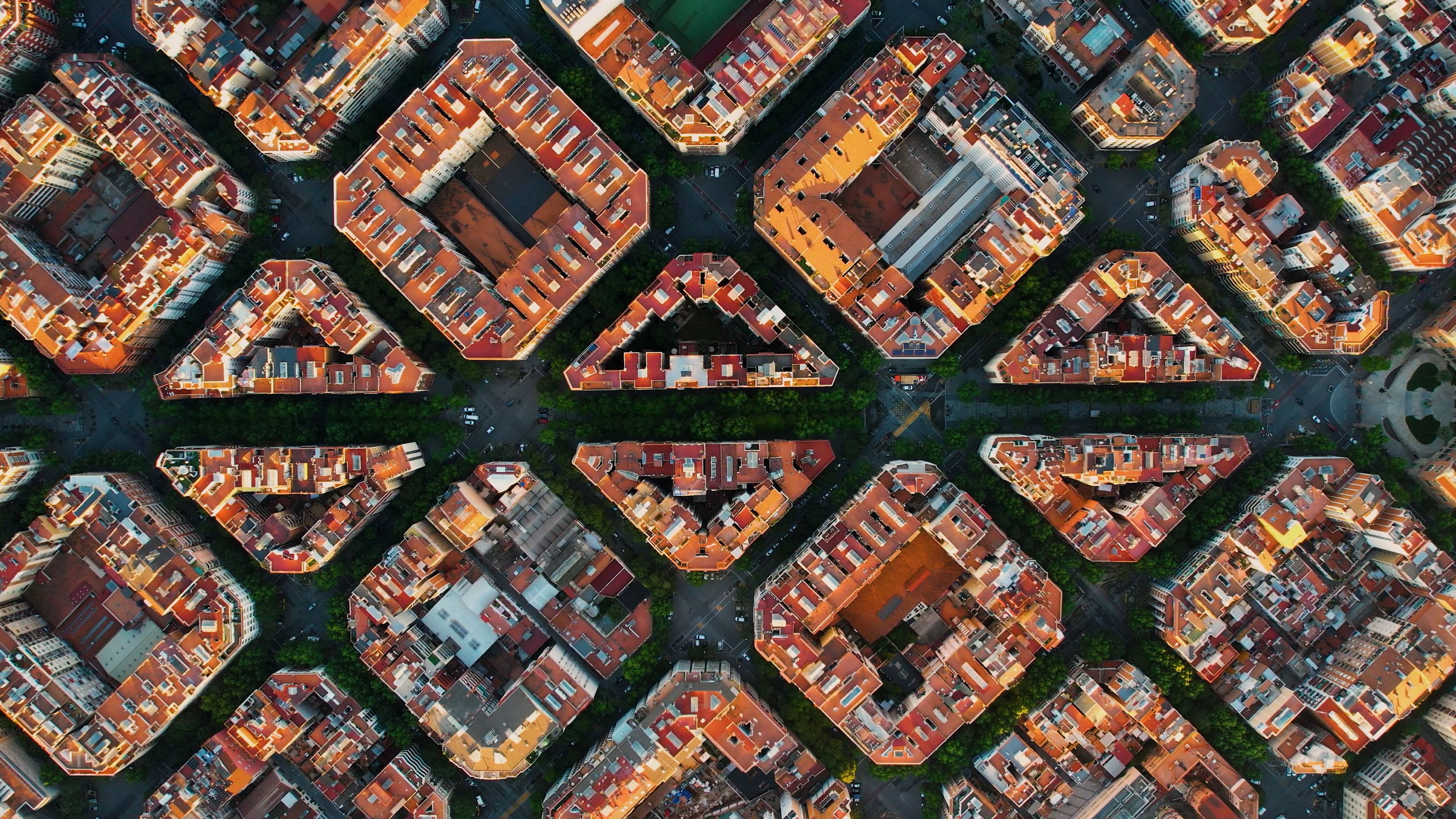  Vista aérea del distrito residencial del Eixample, Barcelona | iStock