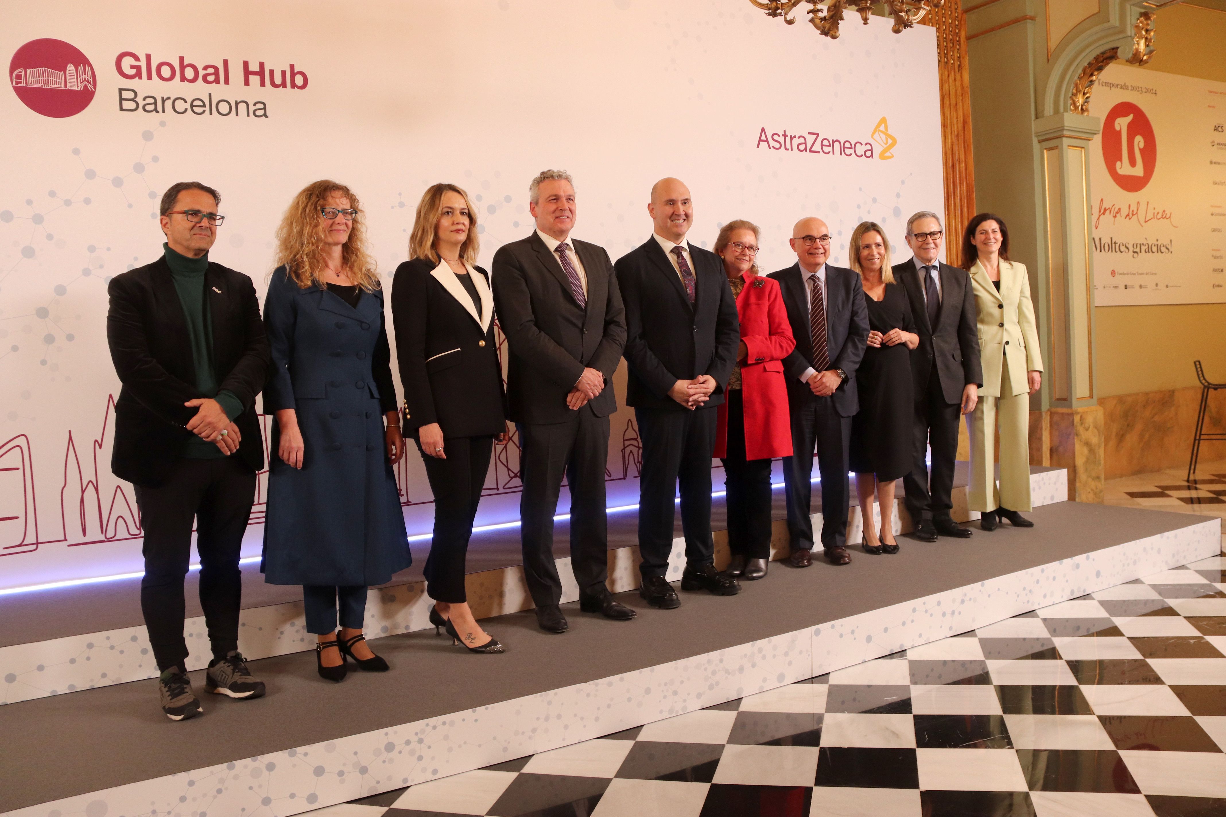 Els directius d'AstraZeneca en l'acte de celebració del primer any de funcionament del hub de Barcelona de la companyia  | ACN