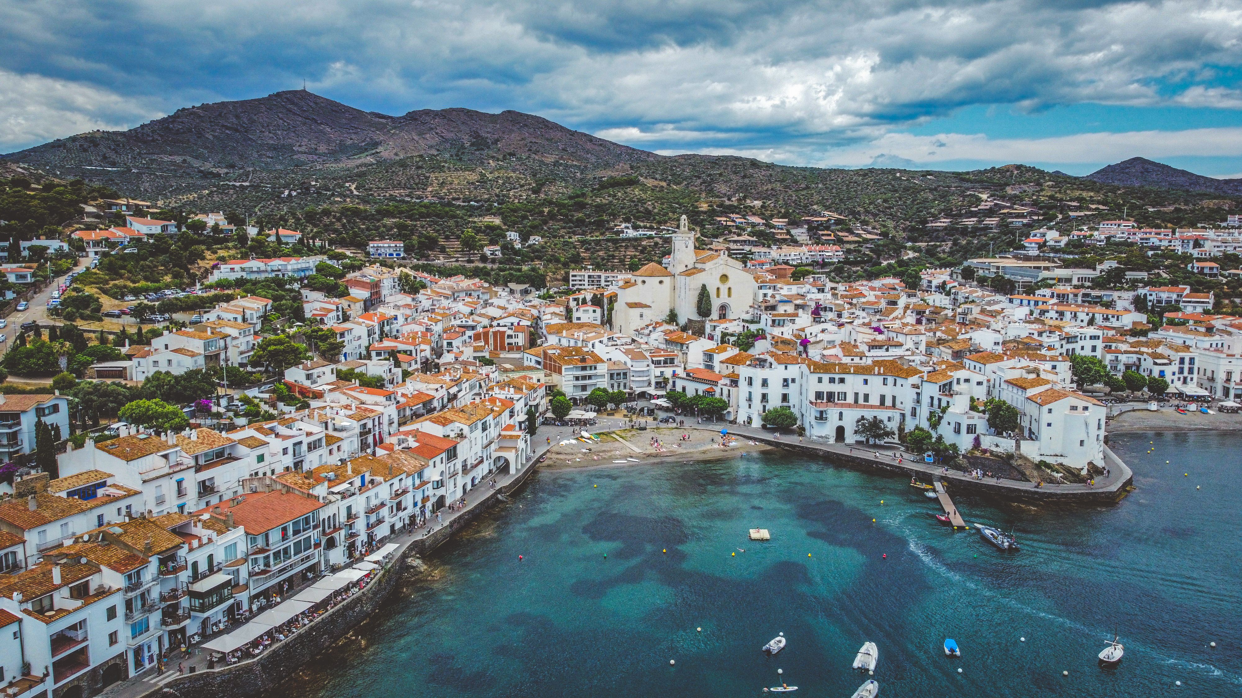 Cadaqués és un atractiu turístic per la seva bellesa, tranquil·litat i interès cultural | iStock