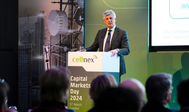 El CEO de Cellnex, Marco Patuano, durant el Capital Markets Day de Londres | Cedida