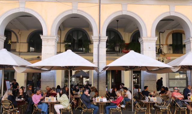 La terrassa d'un restaurant a la plaça independència de Girona | ACN