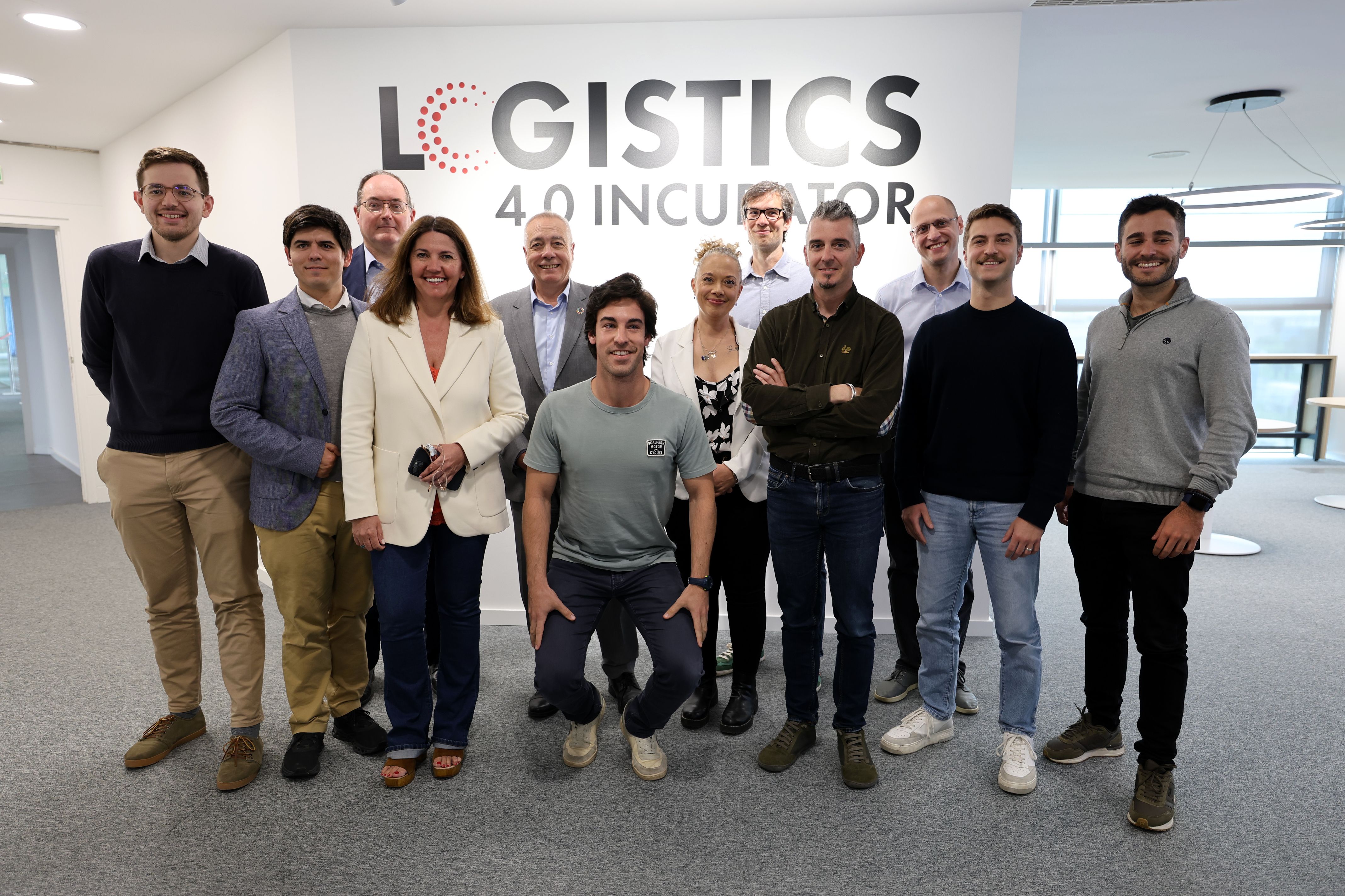 Representants de les 12 empreses emergents que s'han sumat a la Logistics 4.0 Incubator del Consorci de la Zona Franca de Barcelona | Cedida