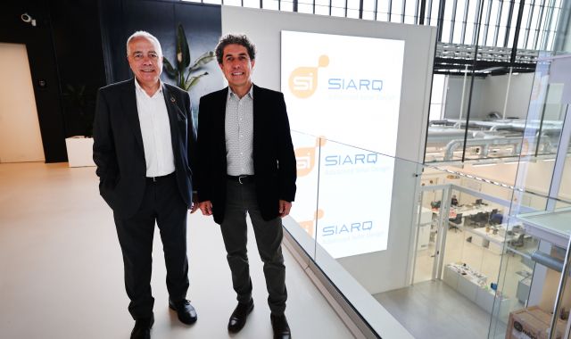 Pere Navarro, delegat especial de l'Estat en el CZFB, i Alessandro Caviasca, CEO i soci fundador de Siarq | Cedida