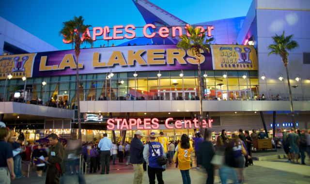 Exterior de l'Staples Center, el pavelló de Los Angeles Lakers | iStock